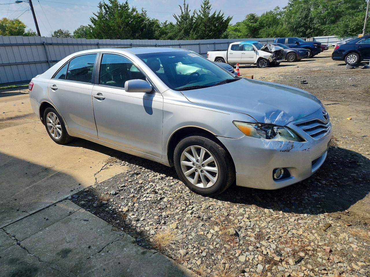 2010 Toyota Camry Xle Серебряный vin: 4T1BF3EK3AU052649