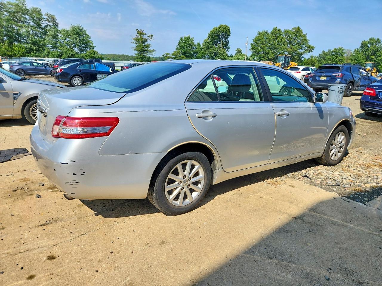 2010 Toyota Camry Xle Серебряный vin: 4T1BF3EK3AU052649