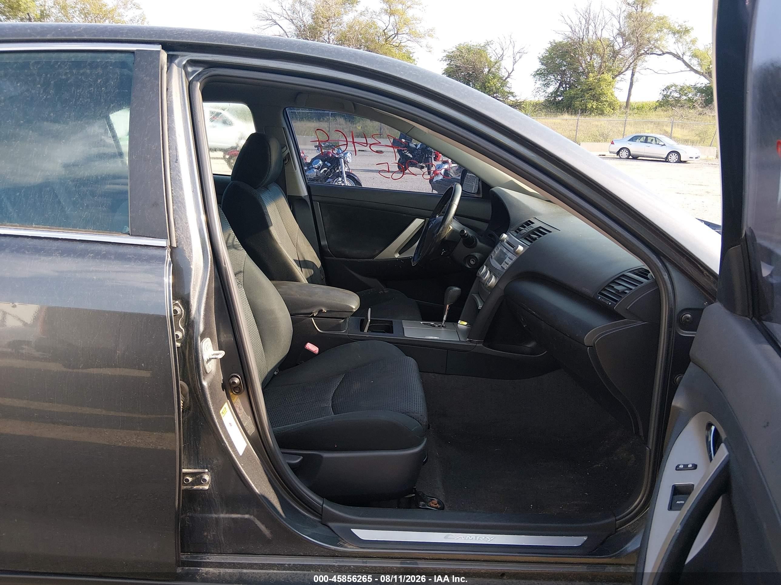 2010 Toyota Camry Se Gray vin: 4T1BF3EK3AU080189