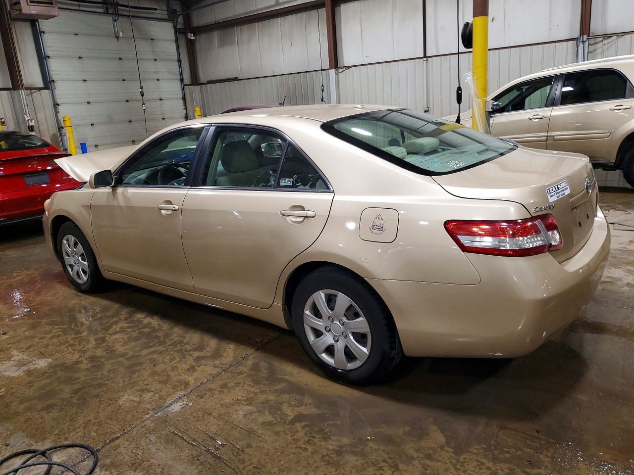 2010 Toyota Camry Le Tan vin: 4T1BF3EK3AU082833