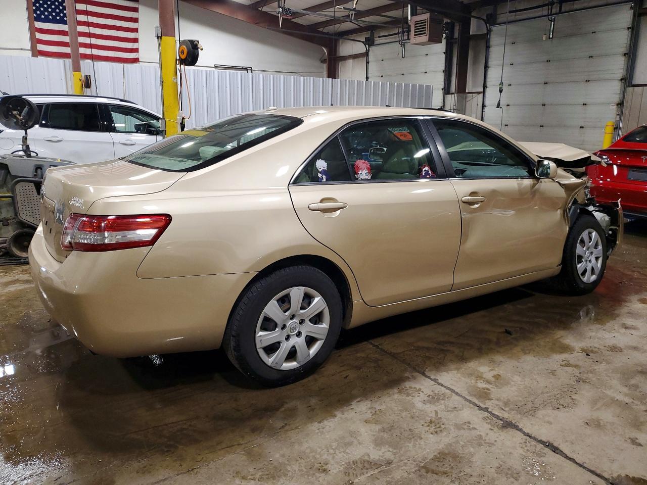 2010 Toyota Camry Le Tan vin: 4T1BF3EK3AU082833