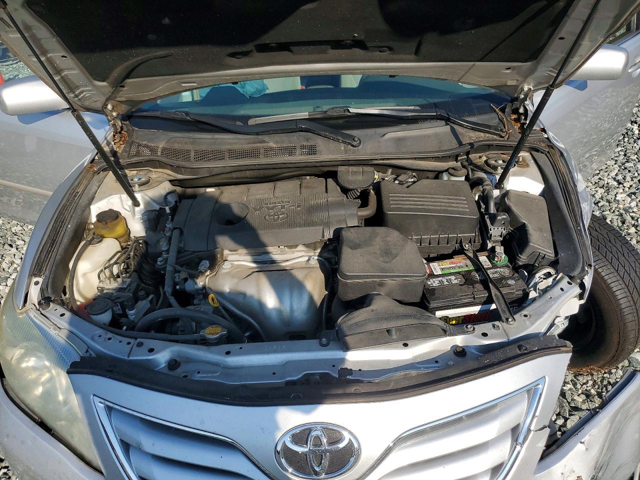 2010 Toyota Camry Le Silver vin: 4T1BF3EK3AU088860