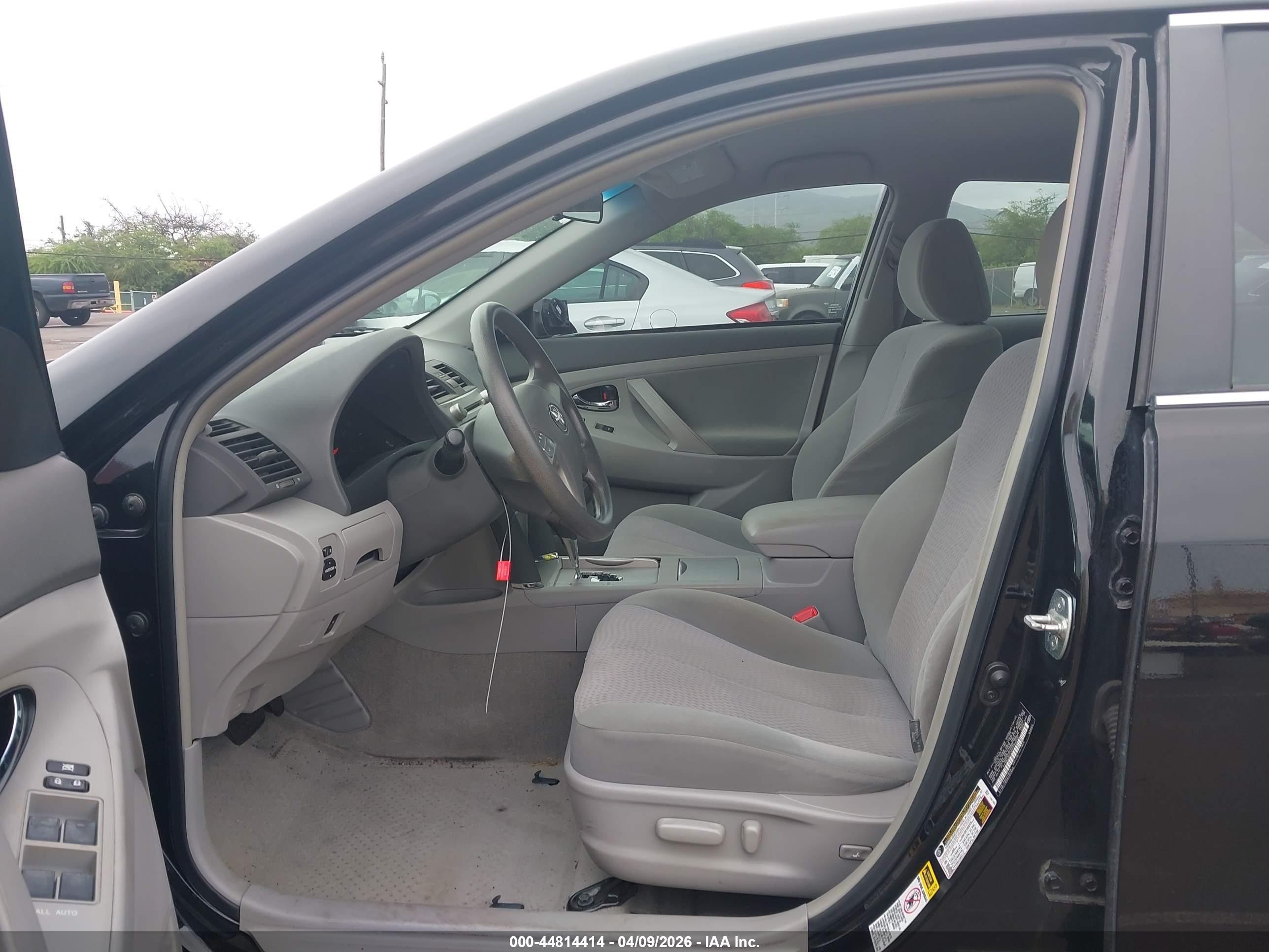 2010 Toyota Camry Le Черный vin: 4T1BF3EK3AU090589