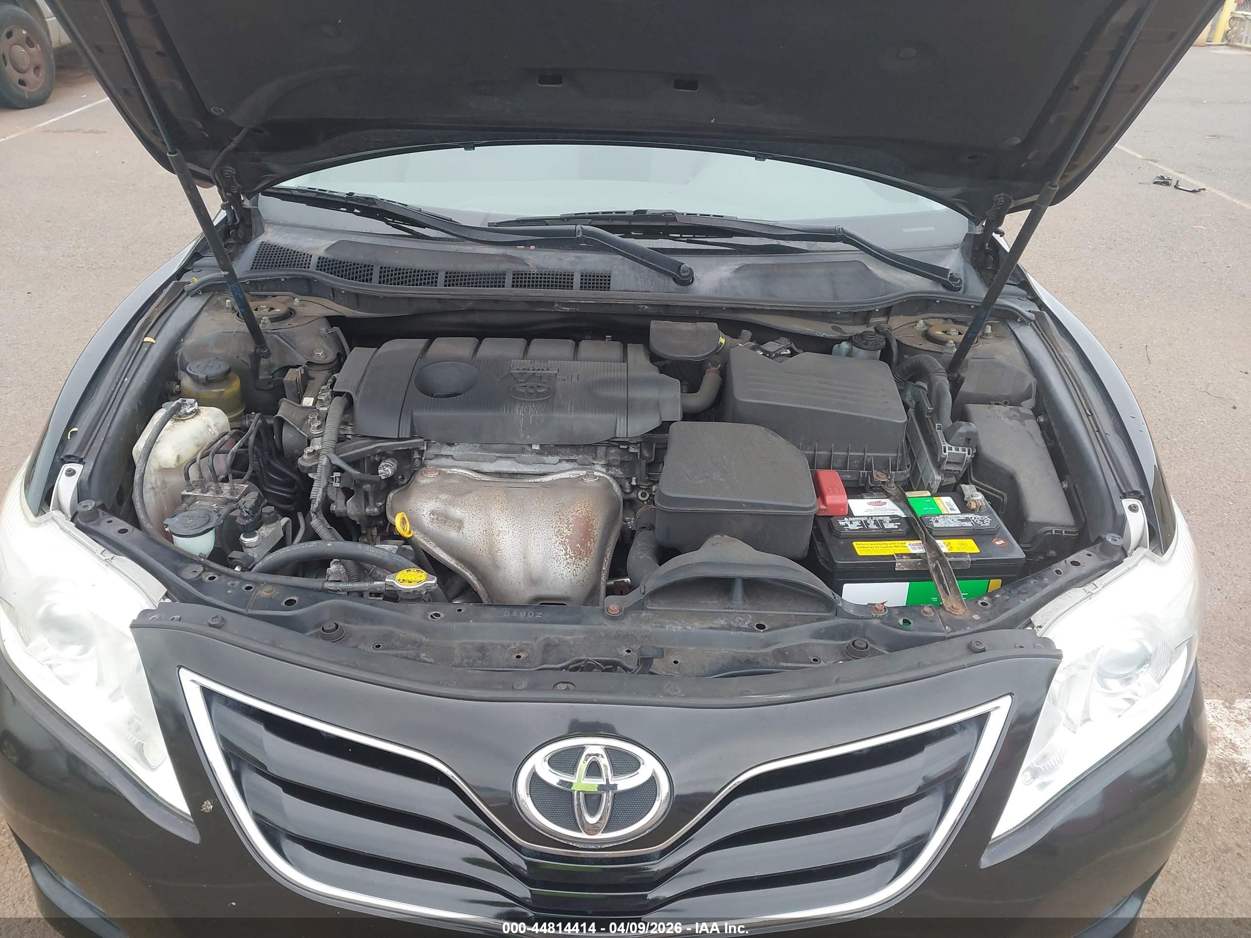 2010 Toyota Camry Le Черный vin: 4T1BF3EK3AU090589