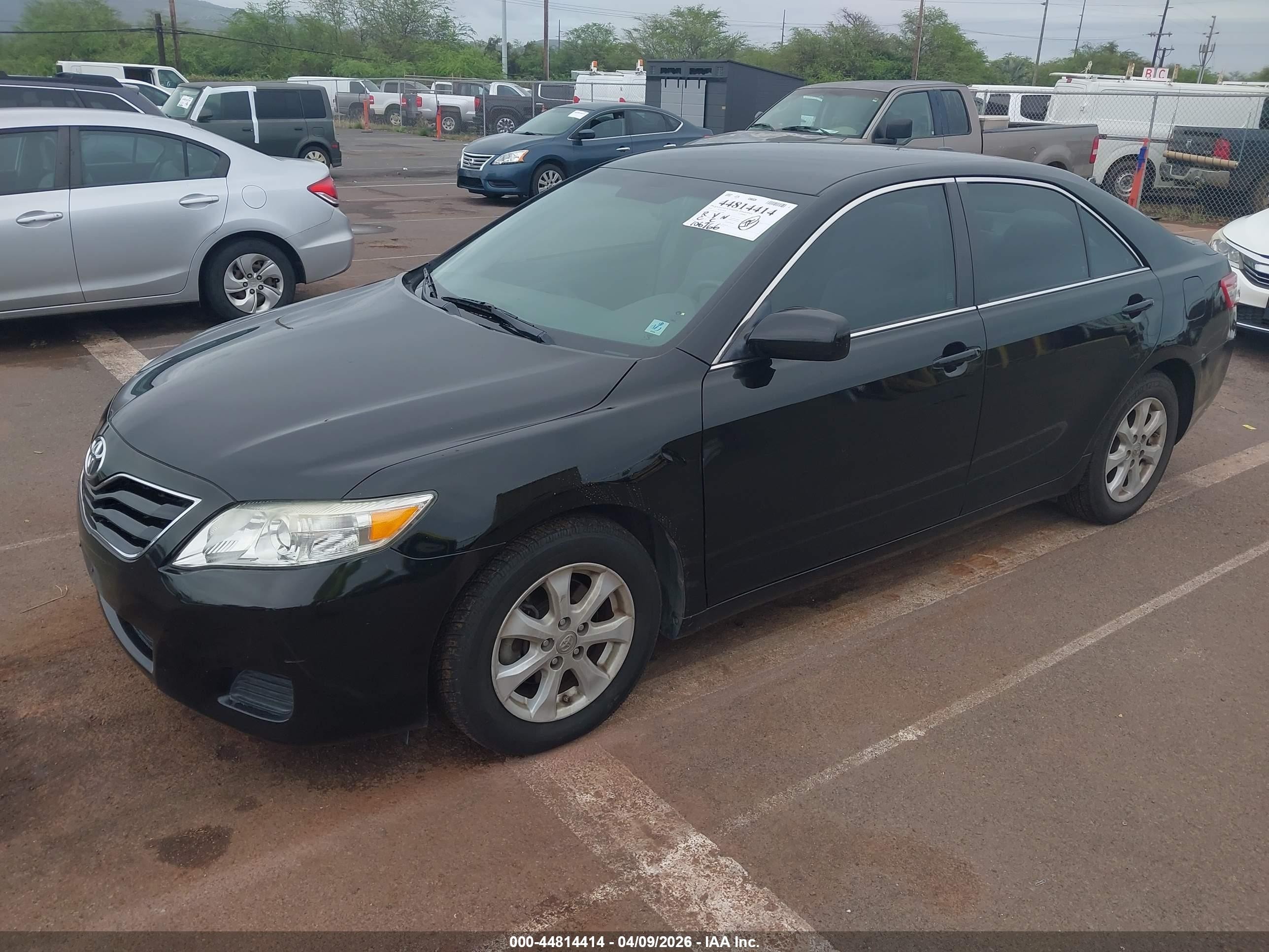 2010 Toyota Camry Le Черный vin: 4T1BF3EK3AU090589
