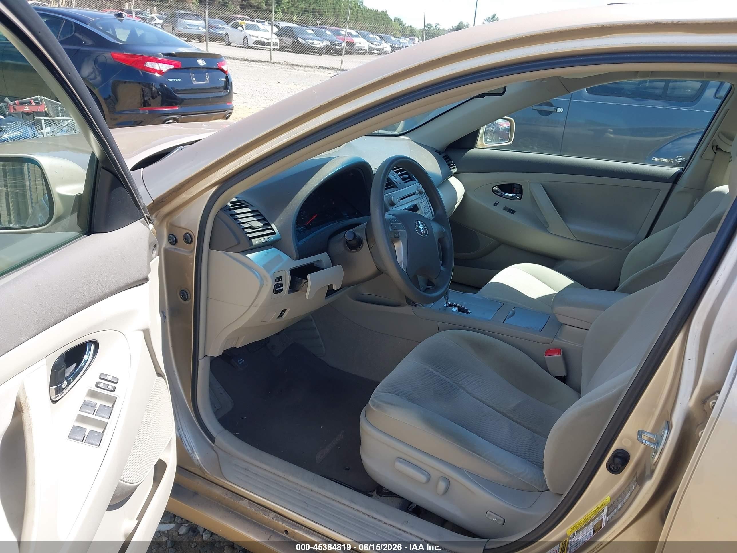 2010 Toyota Camry Le Бежевый vin: 4T1BF3EK3AU091077