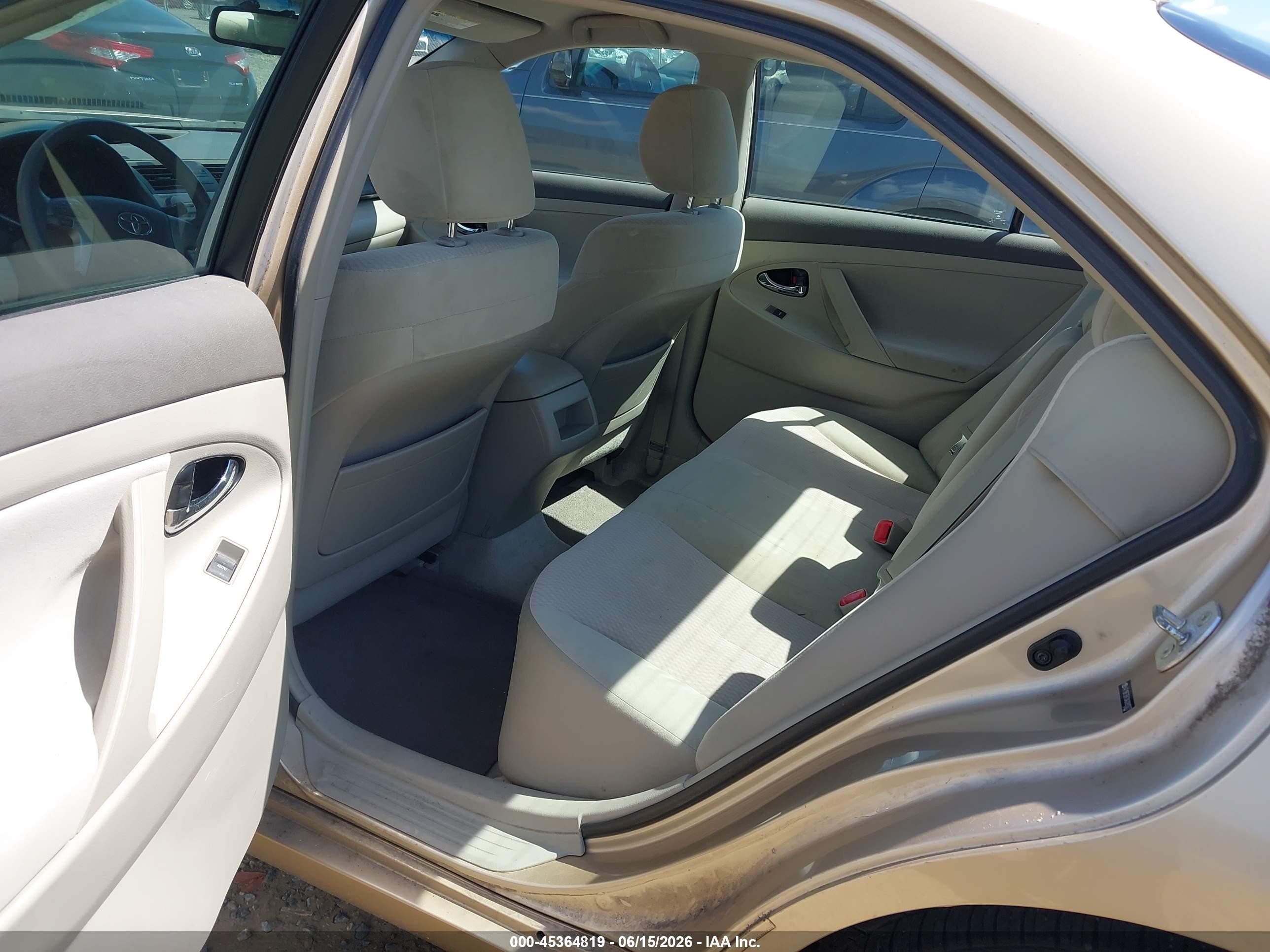 2010 Toyota Camry Le Бежевый vin: 4T1BF3EK3AU091077
