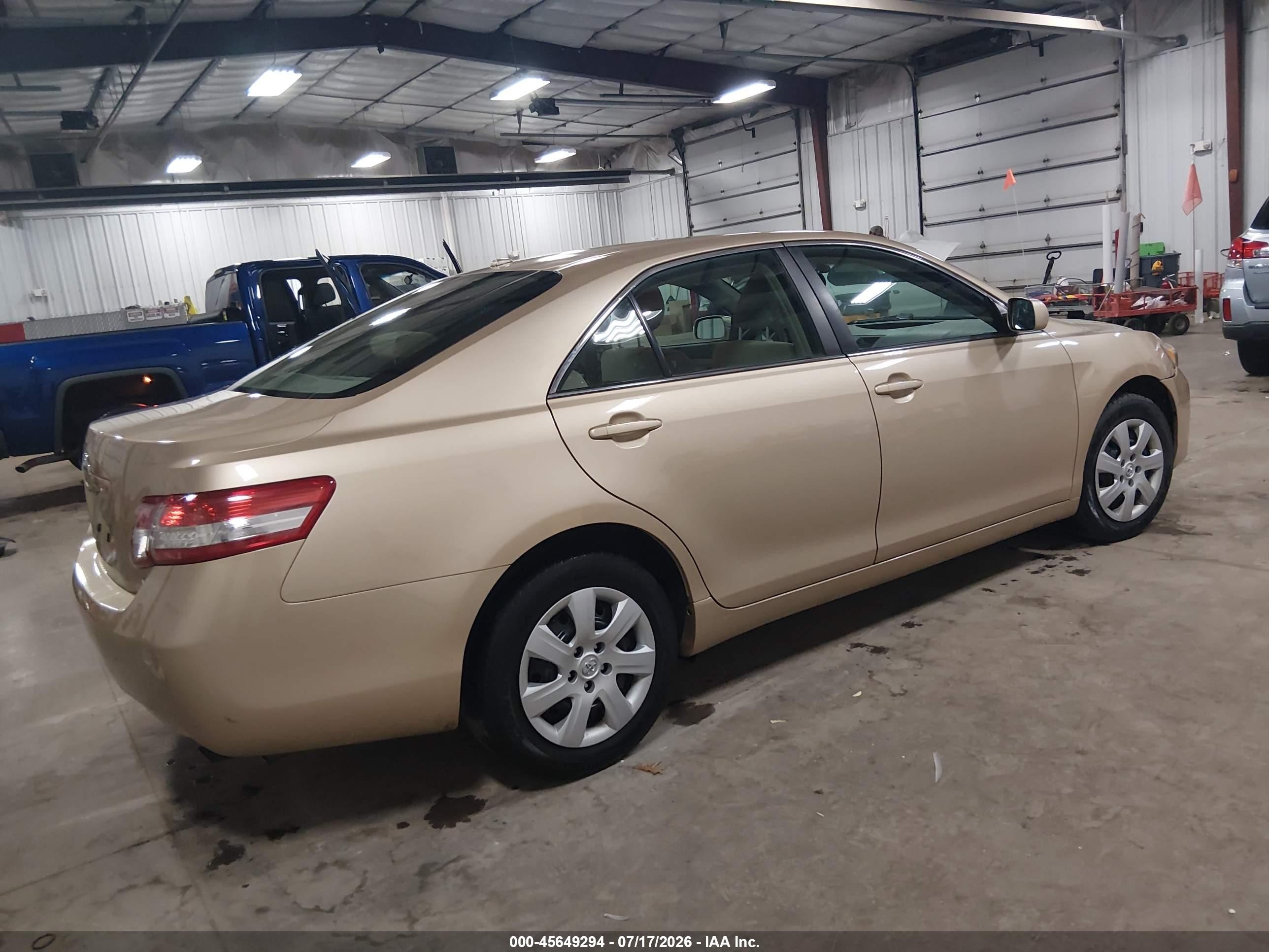 2010 Toyota Camry Le Золотой vin: 4T1BF3EK3AU094447