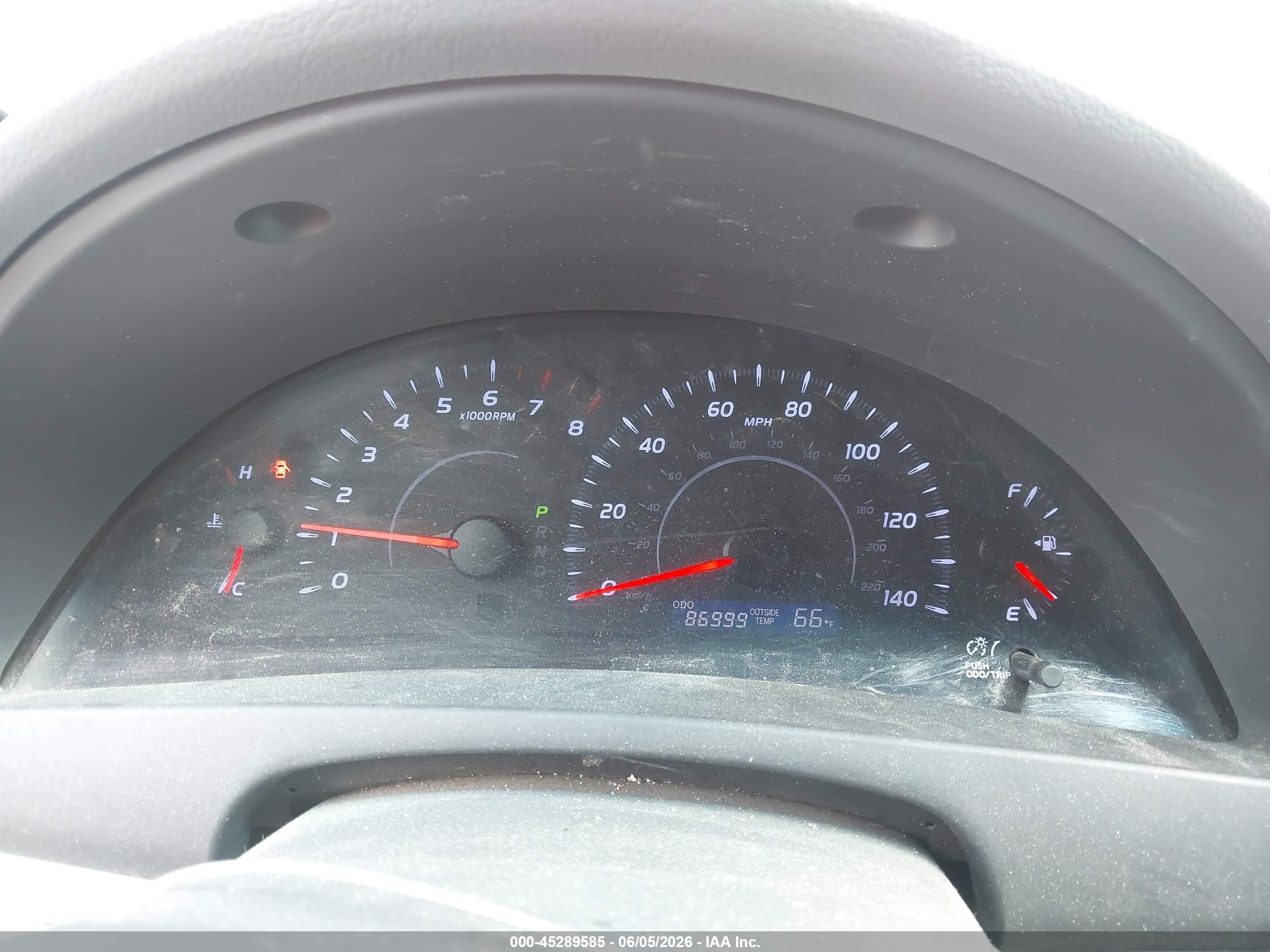 2010 Toyota Camry Le Red vin: 4T1BF3EK3AU099826
