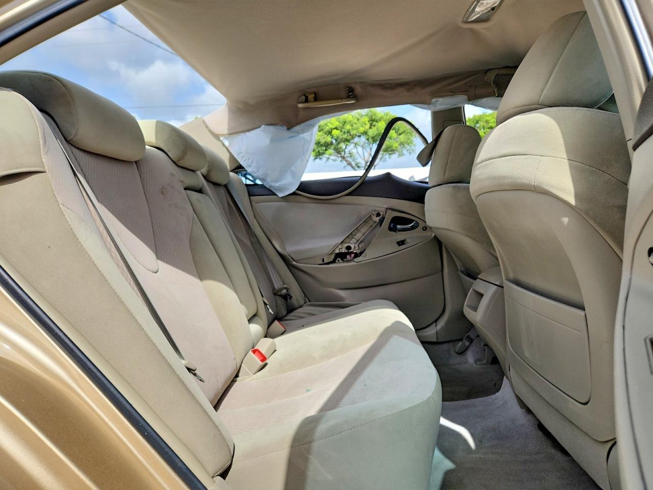2010 Toyota Camry Base Tan vin: 4T1BF3EK3AU112347