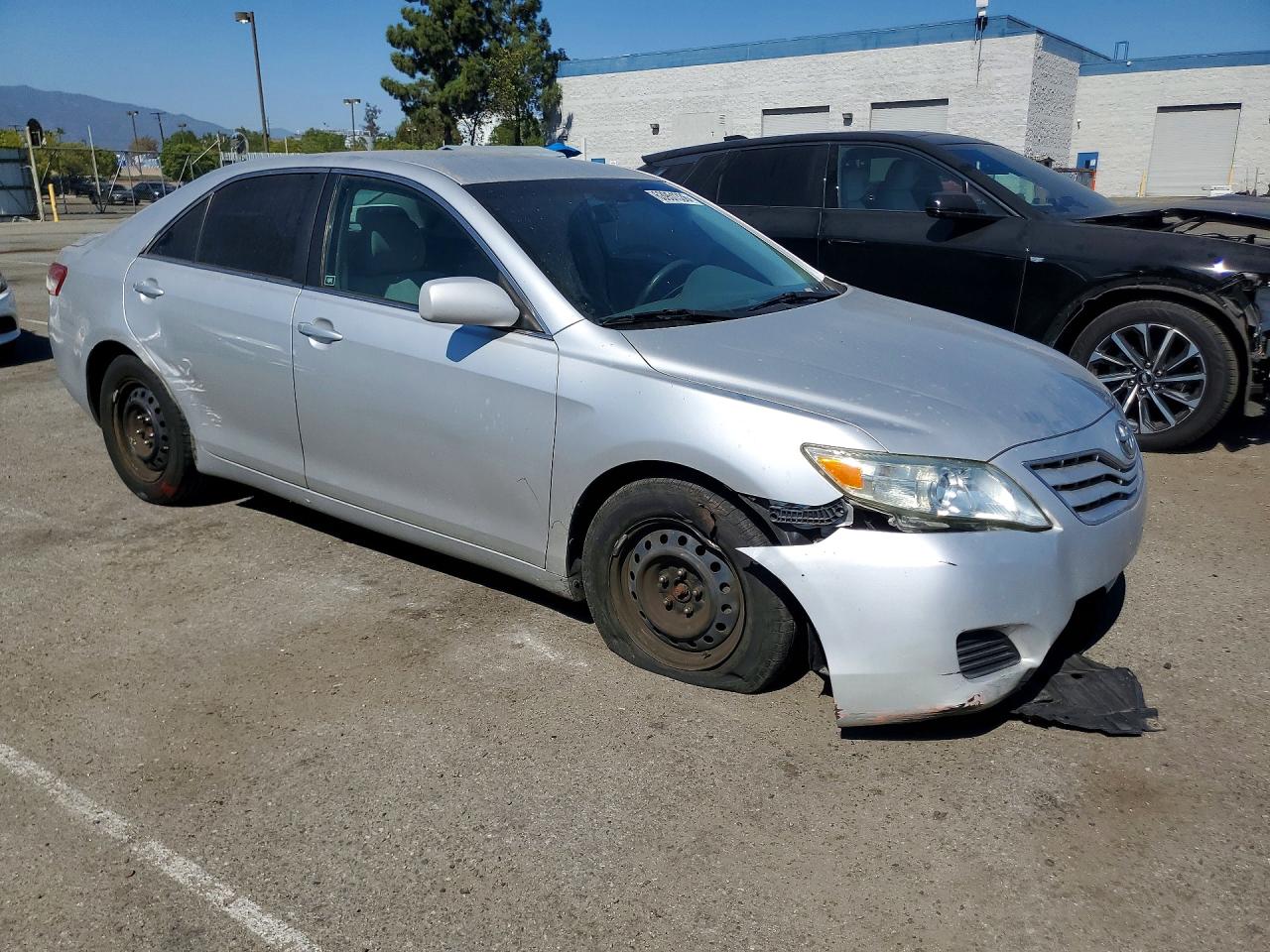 2010 Toyota Camry Le Silver vin: 4T1BF3EK3AU522923