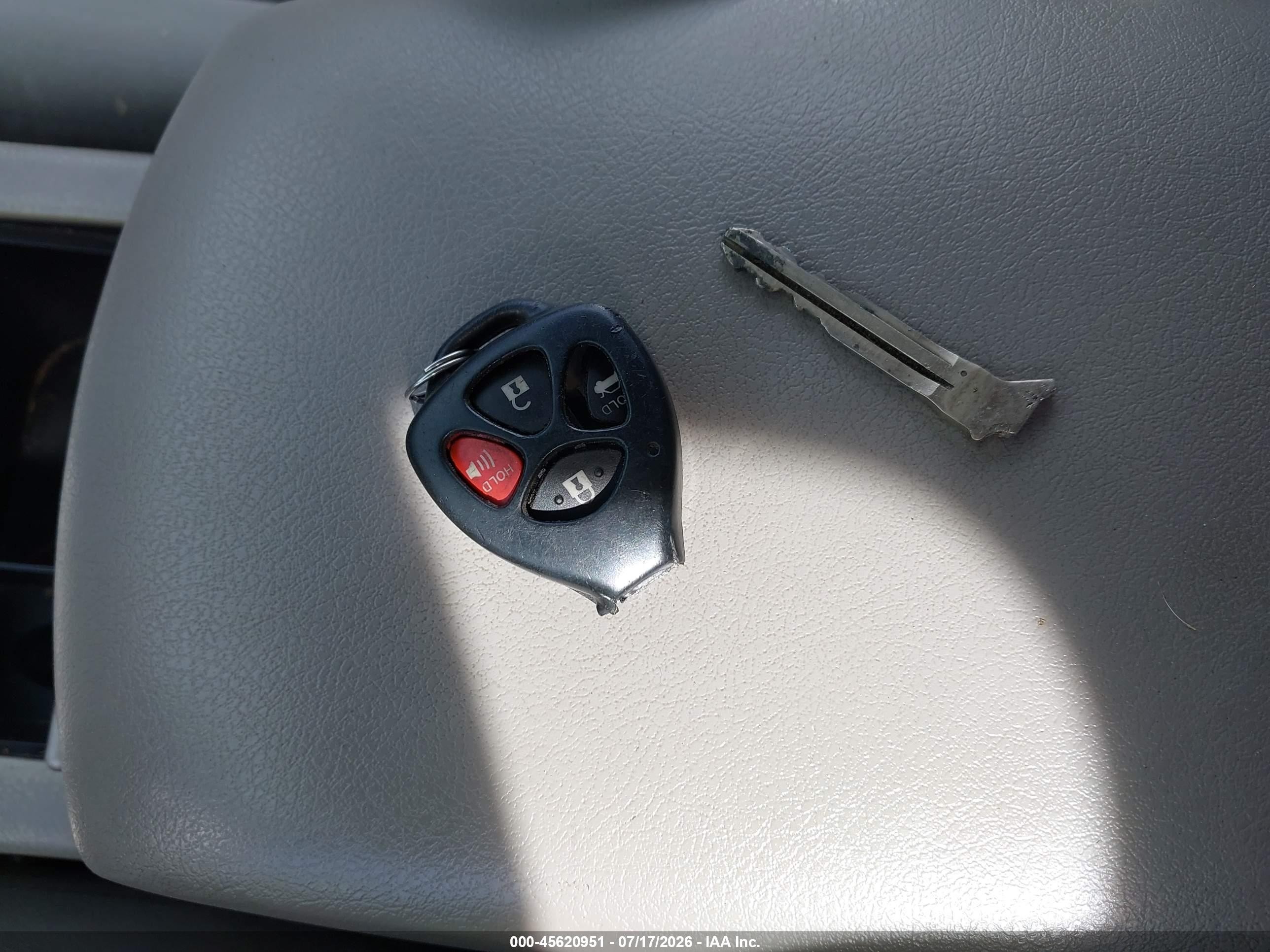 2010 Toyota Camry Le Blue vin: 4T1BF3EK3AU524140