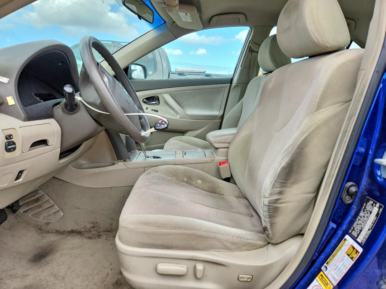 2010 Toyota Camry Le Blue vin: 4T1BF3EK3AU535235