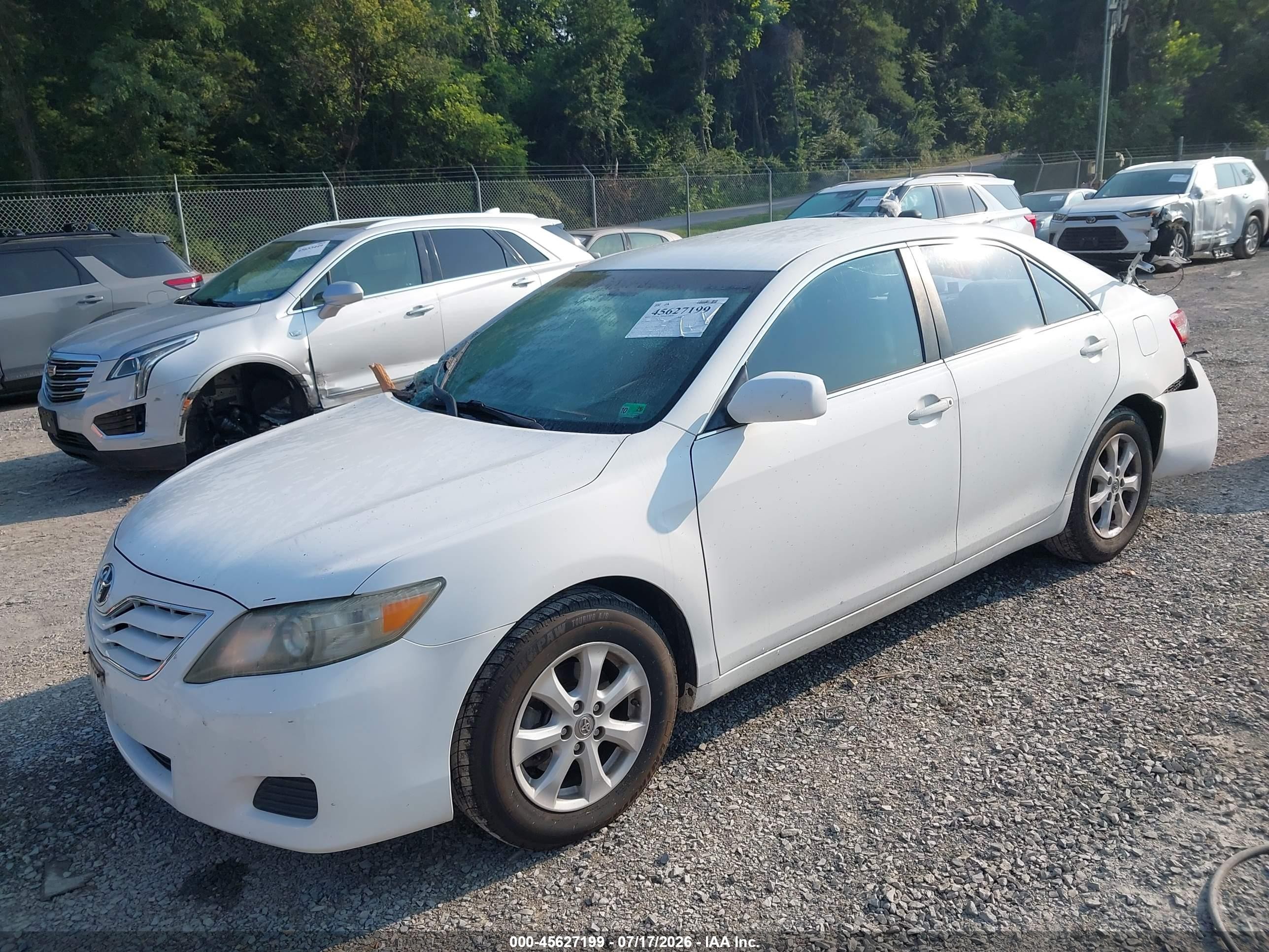 2010 Toyota Camry Le White vin: 4T1BF3EK3AU552939