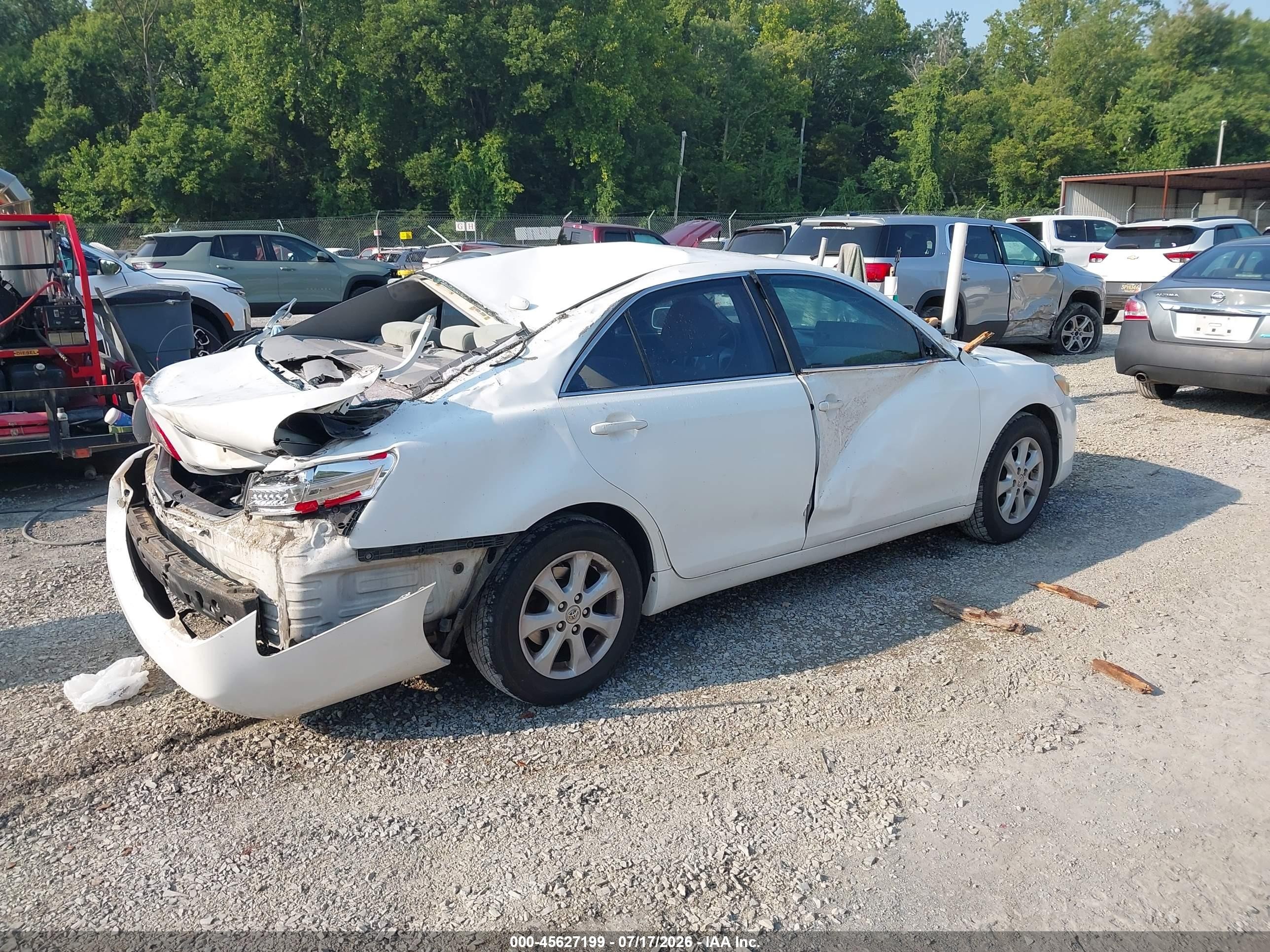 2010 Toyota Camry Le White vin: 4T1BF3EK3AU552939