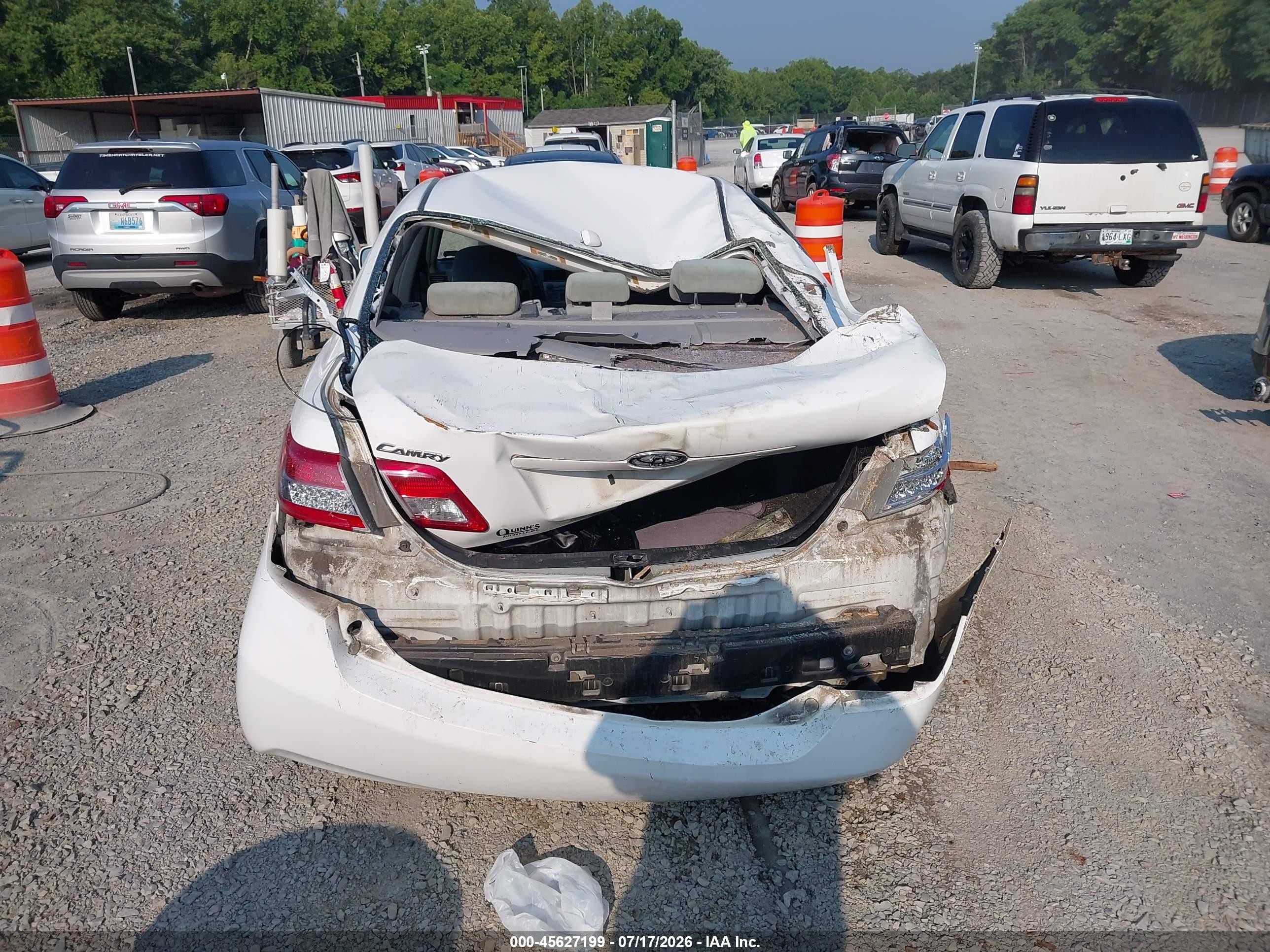 2010 Toyota Camry Le White vin: 4T1BF3EK3AU552939