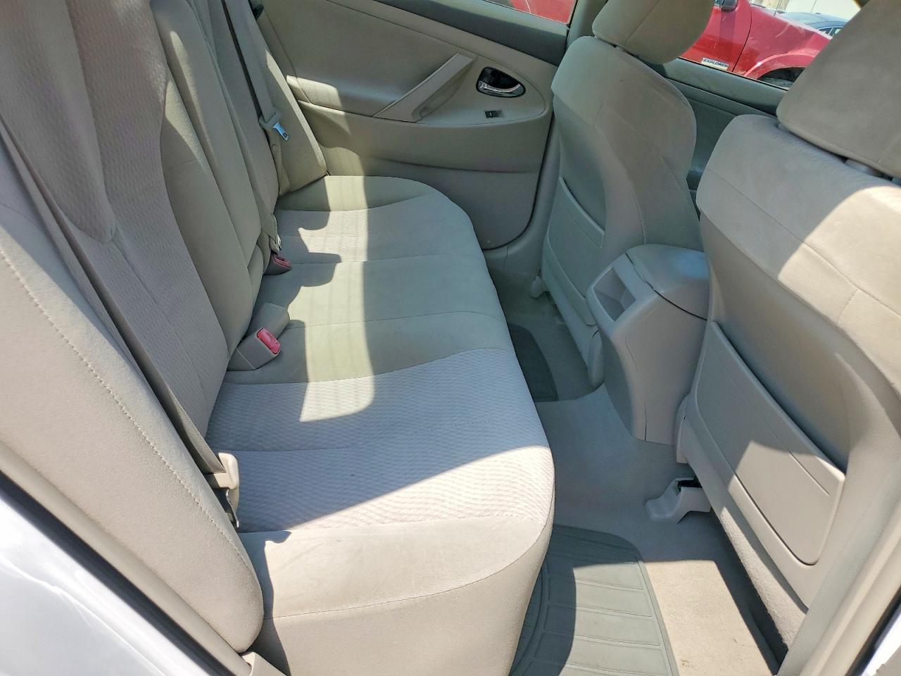 2010 Toyota Camry Le Белый vin: 4T1BF3EK3AU562841