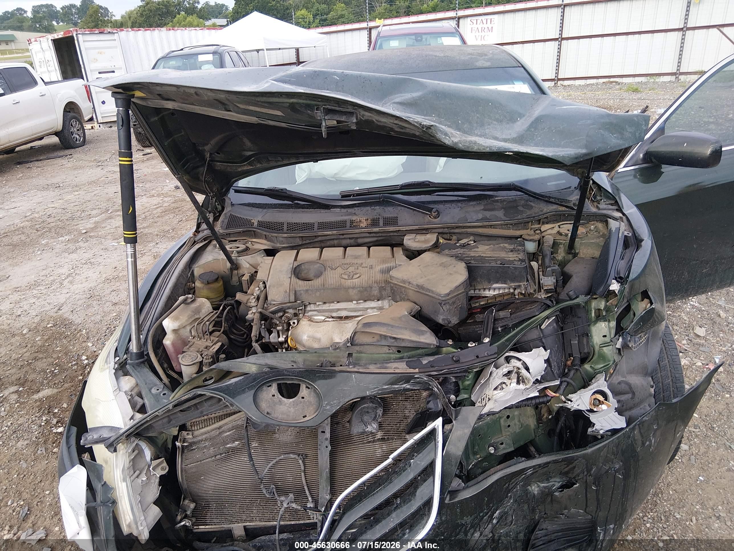 2010 Toyota Camry Le Green vin: 4T1BF3EK3AU568610