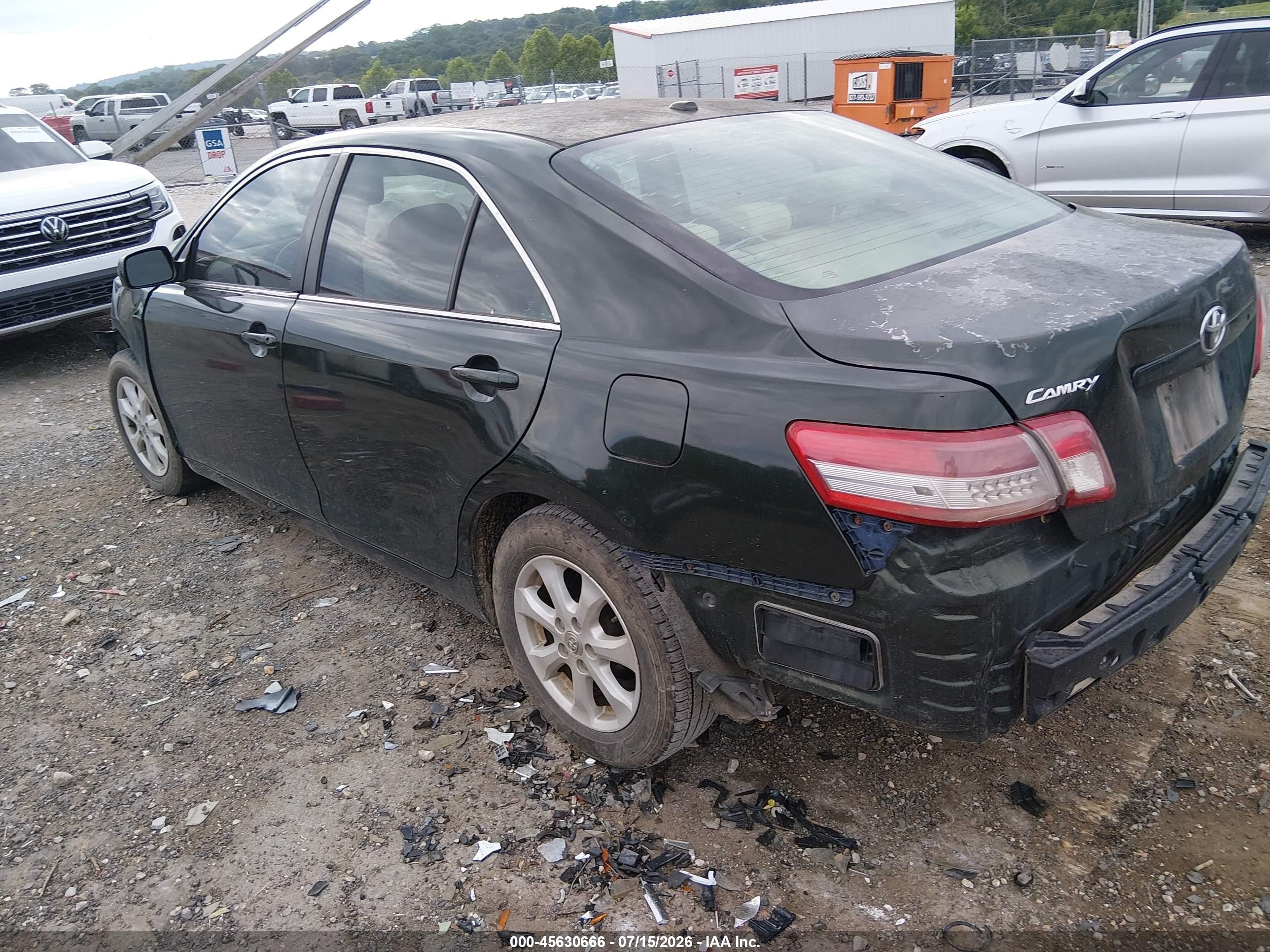 2010 Toyota Camry Le Green vin: 4T1BF3EK3AU568610