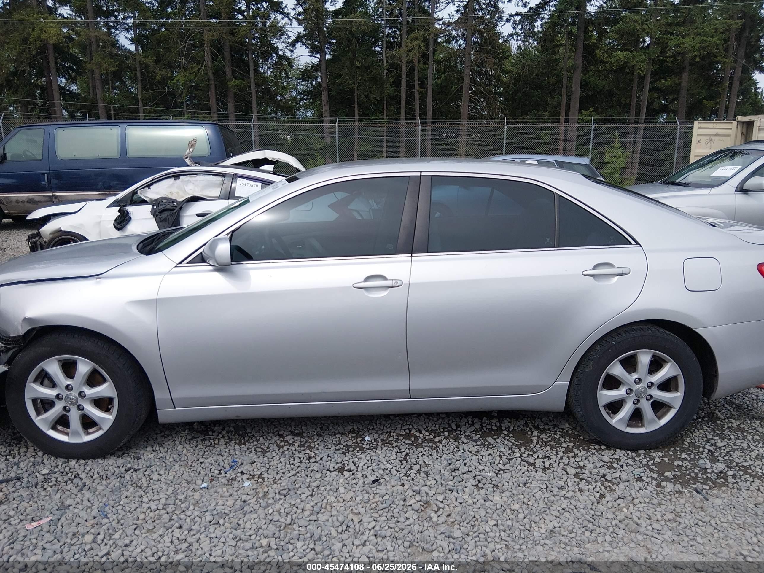 2011 Toyota Camry Le Серебряный vin: 4T1BF3EK3BU121678