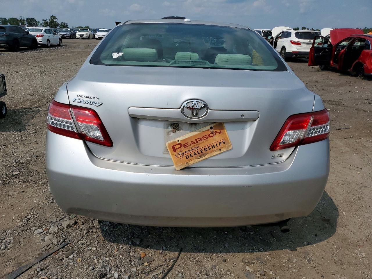 2010 Toyota Camry Silver vin: 4T1BF3EK3BU128341