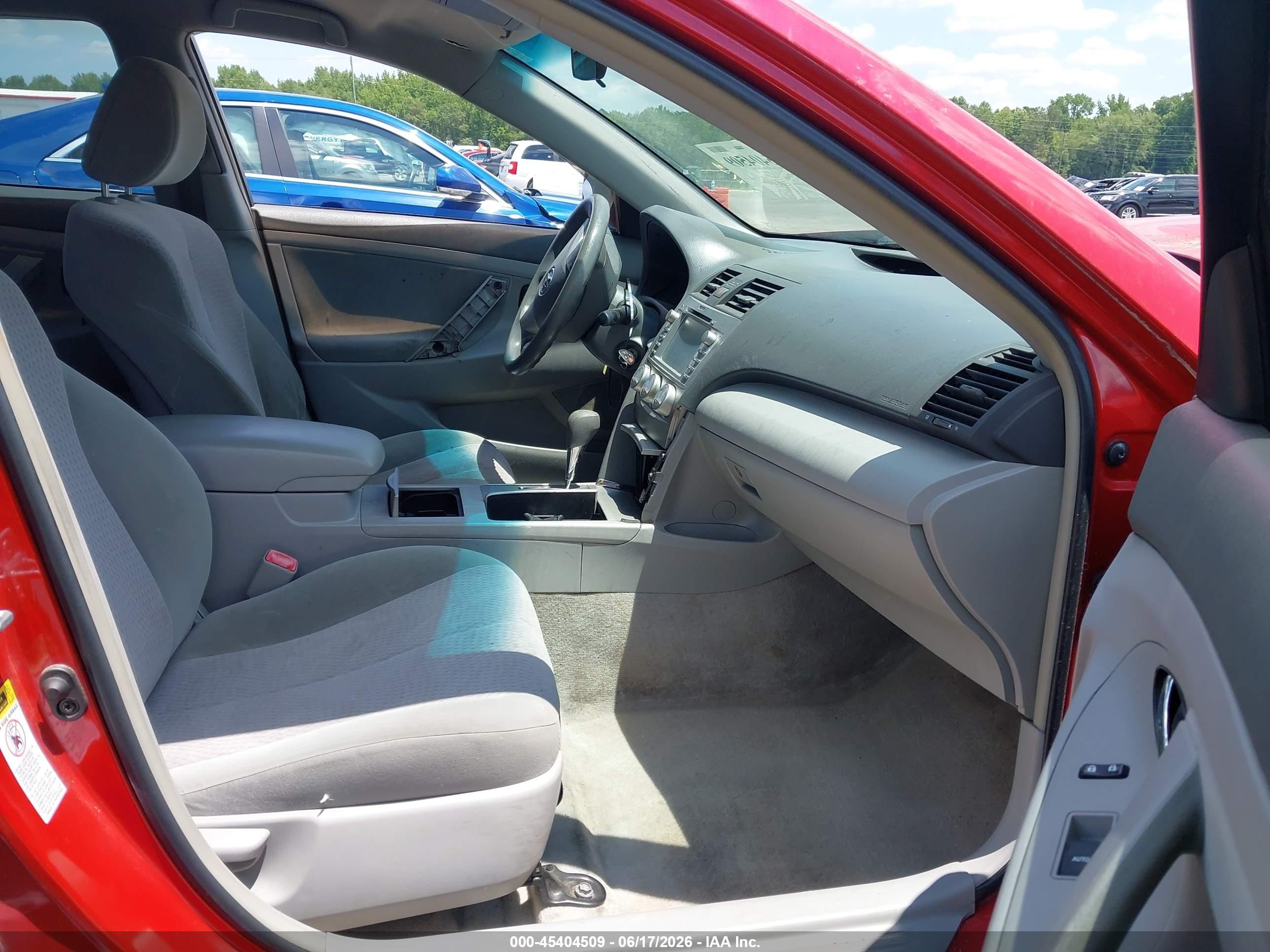 2011 Toyota Camry Le Red vin: 4T1BF3EK3BU129179