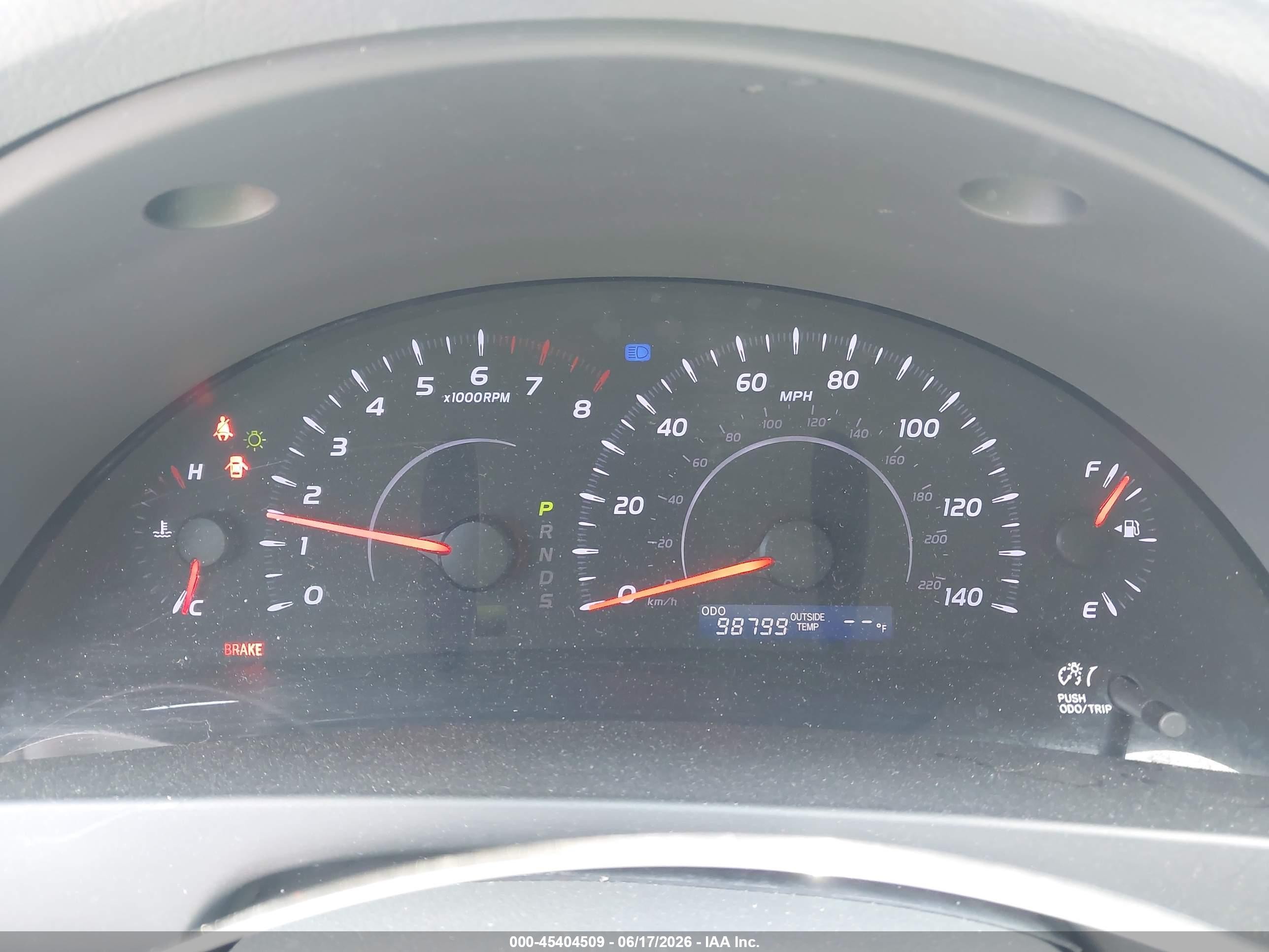2011 Toyota Camry Le Red vin: 4T1BF3EK3BU129179