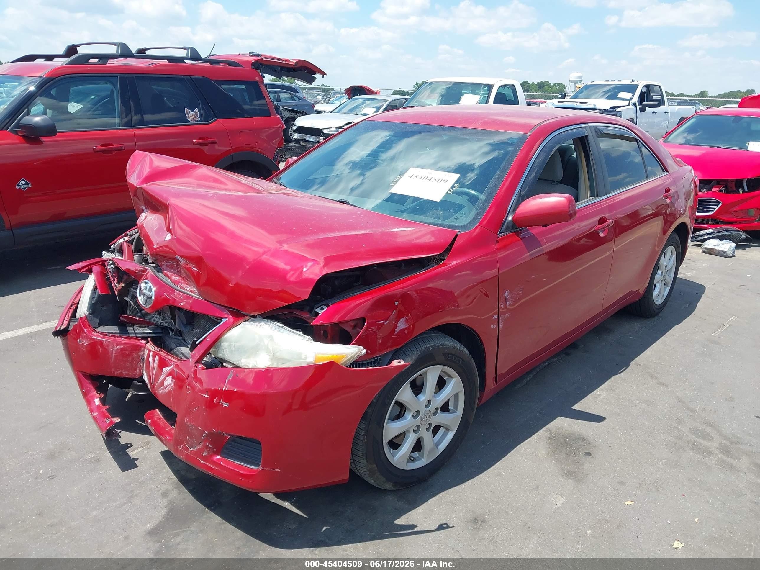 2011 Toyota Camry Le Red vin: 4T1BF3EK3BU129179