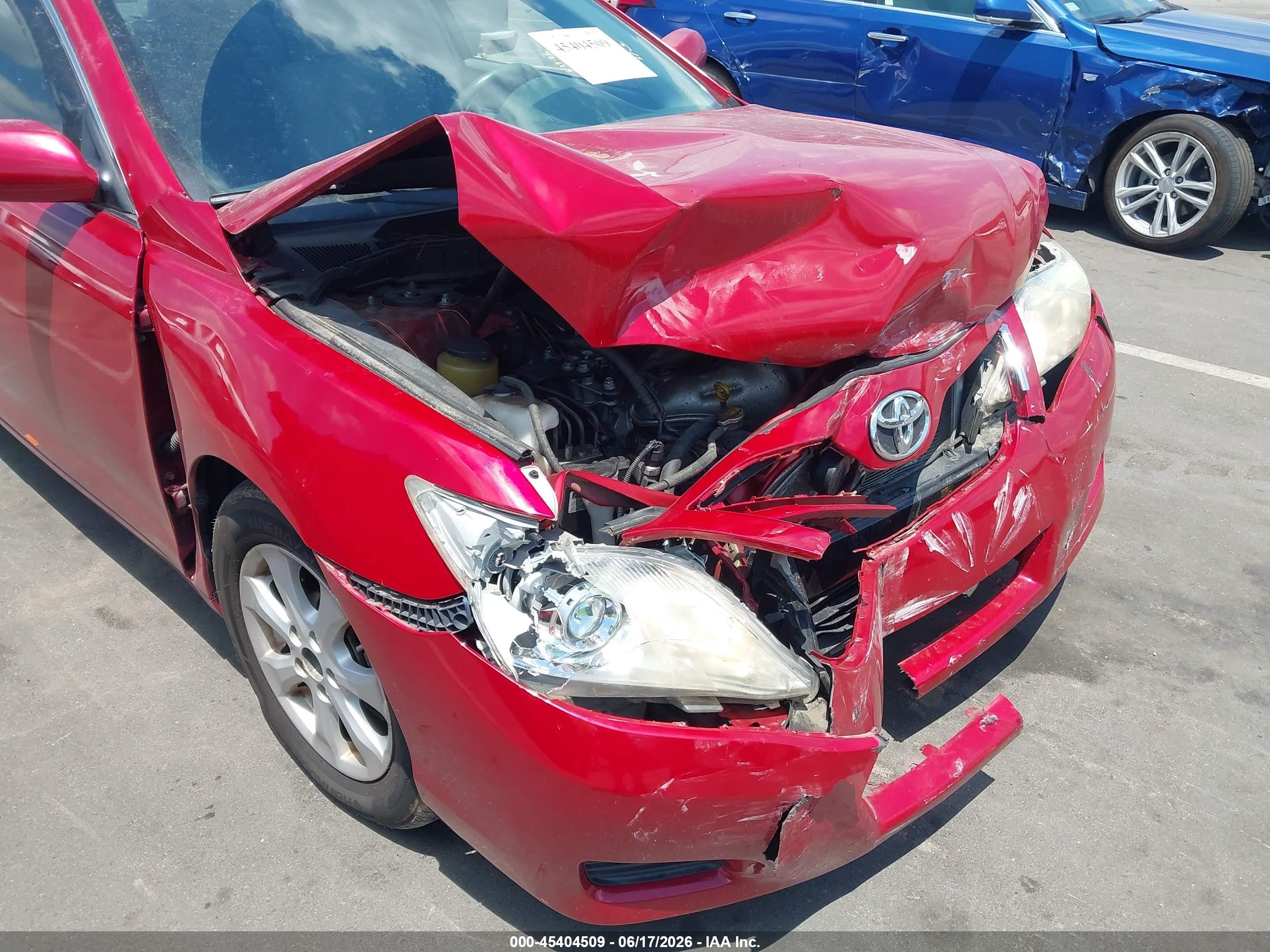 2011 Toyota Camry Le Red vin: 4T1BF3EK3BU129179