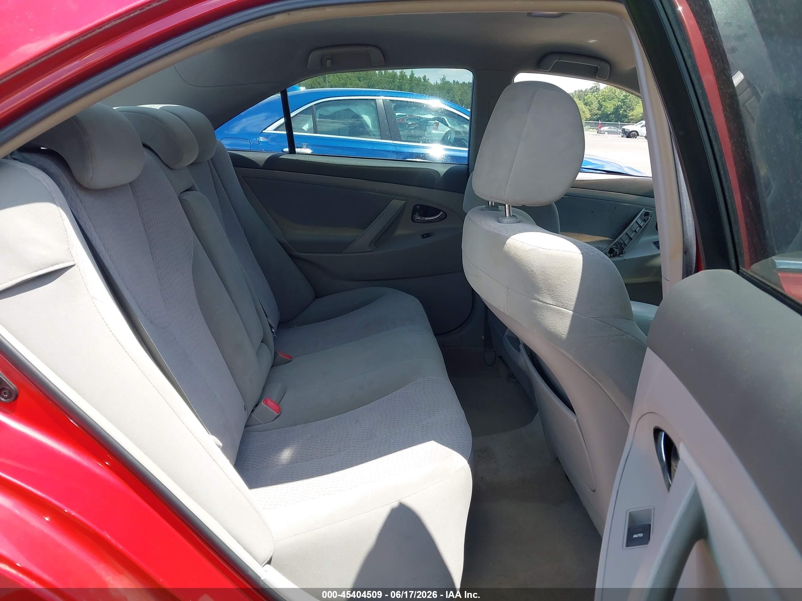 2011 Toyota Camry Le Red vin: 4T1BF3EK3BU129179