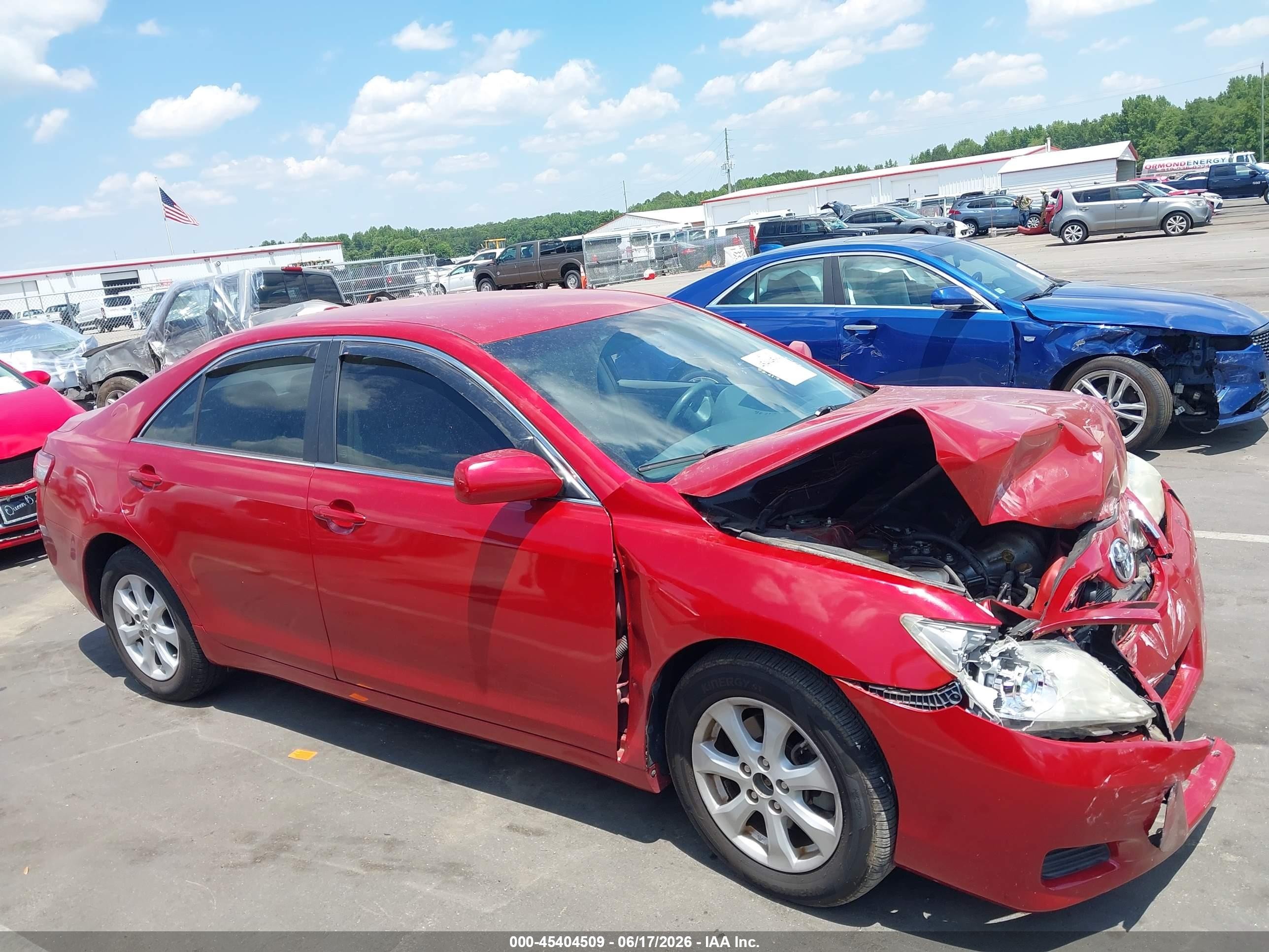 2011 Toyota Camry Le Red vin: 4T1BF3EK3BU129179
