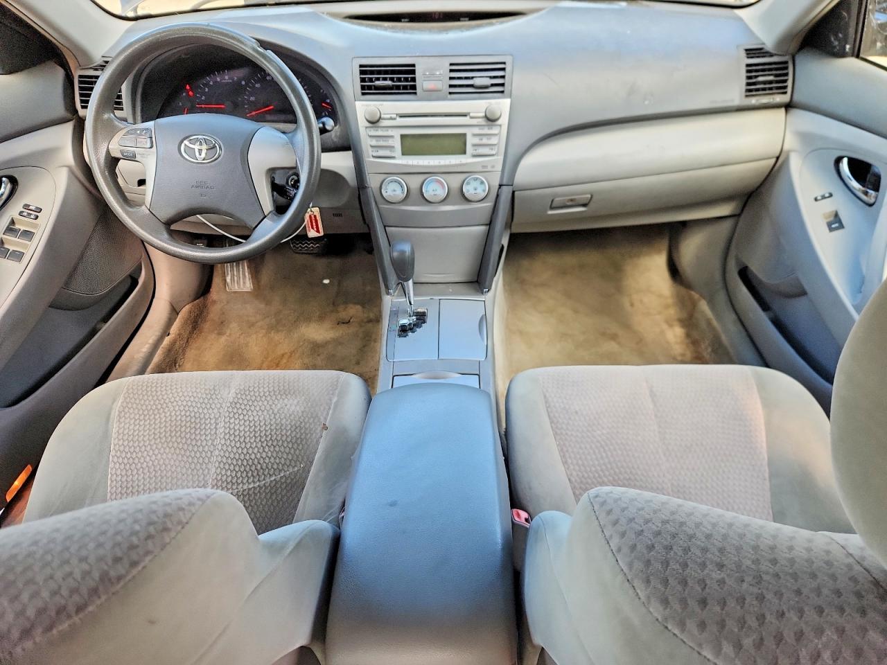 2011 Toyota Camry Le Gray vin: 4T1BF3EK3BU135032