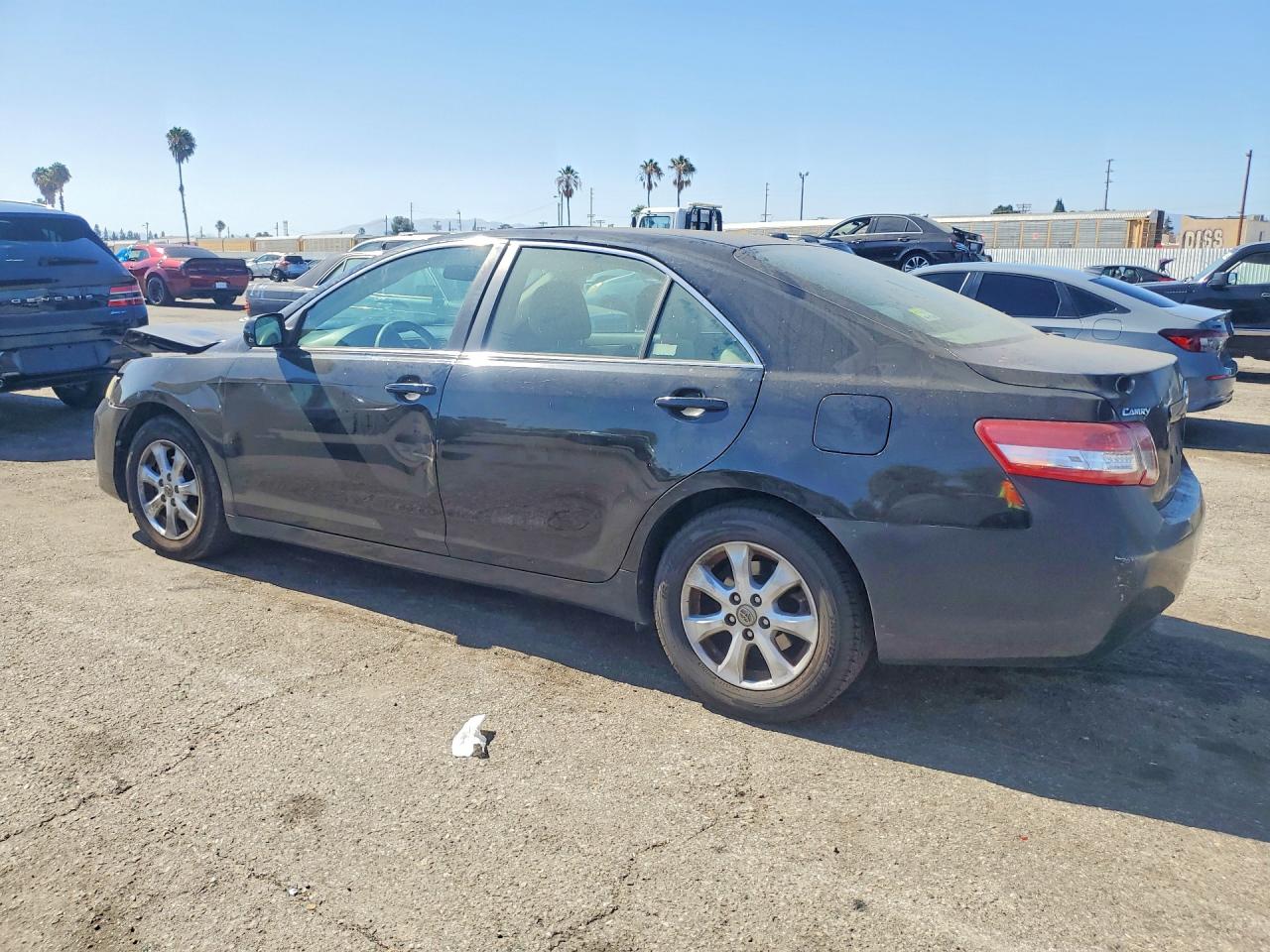 2011 Toyota Camry Le Черный vin: 4T1BF3EK3BU190421