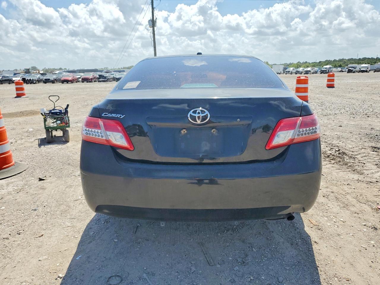 2011 Toyota Camry Base Black vin: 4T1BF3EK3BU197224