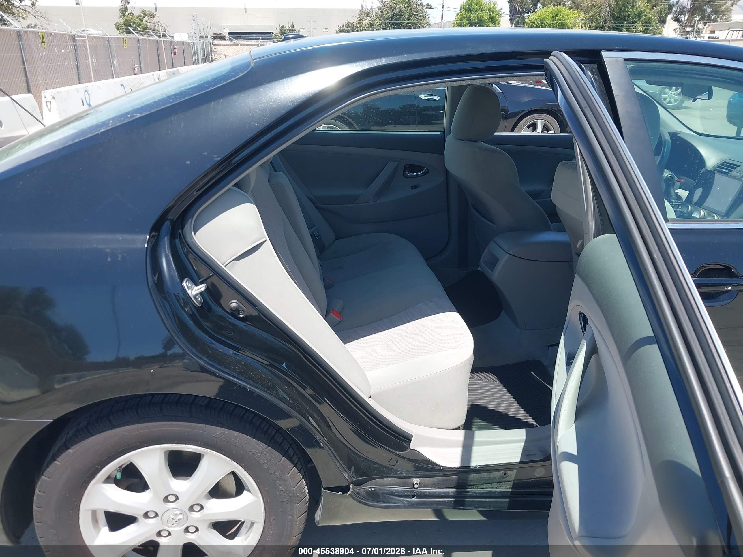 2011 Toyota Camry Le Black vin: 4T1BF3EK3BU228262