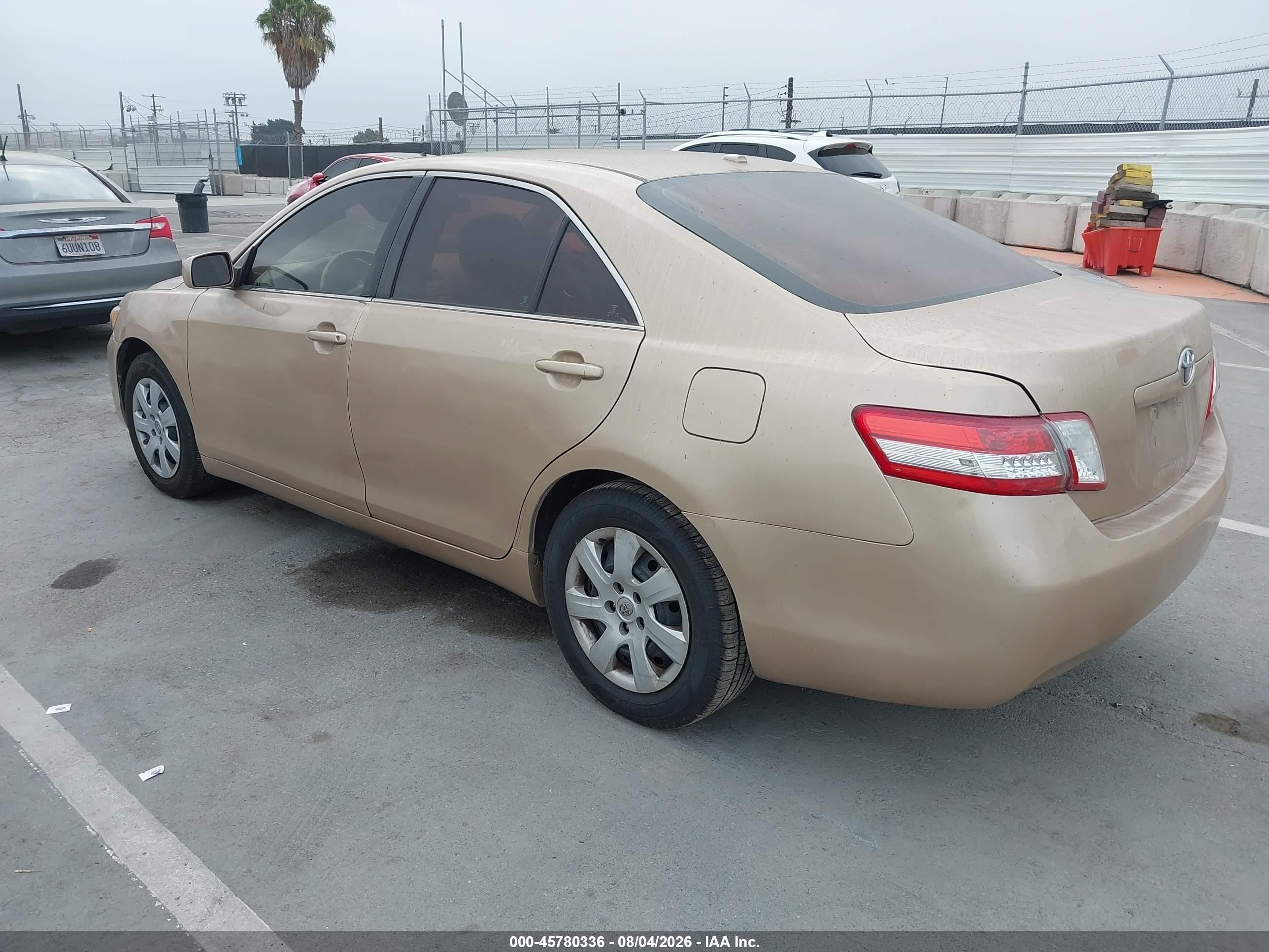 2011 Toyota Camry Le Champagne vin: 4T1BF3EK3BU229573