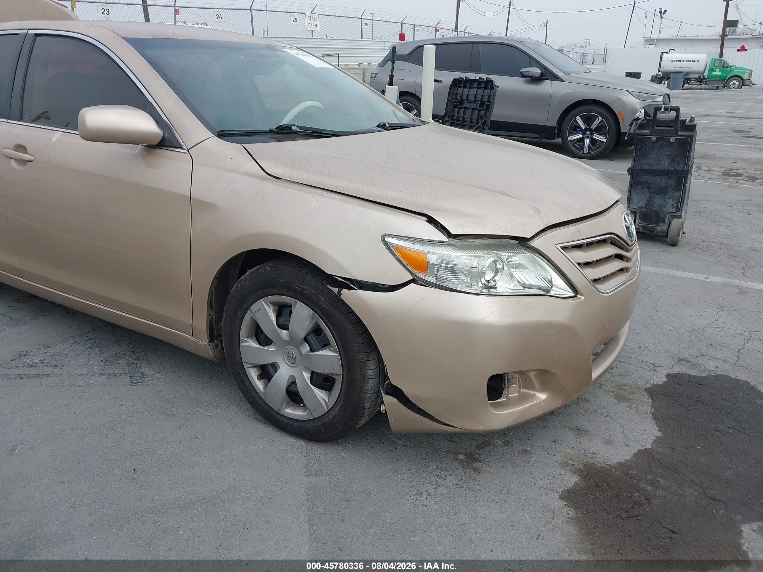 2011 Toyota Camry Le Champagne vin: 4T1BF3EK3BU229573