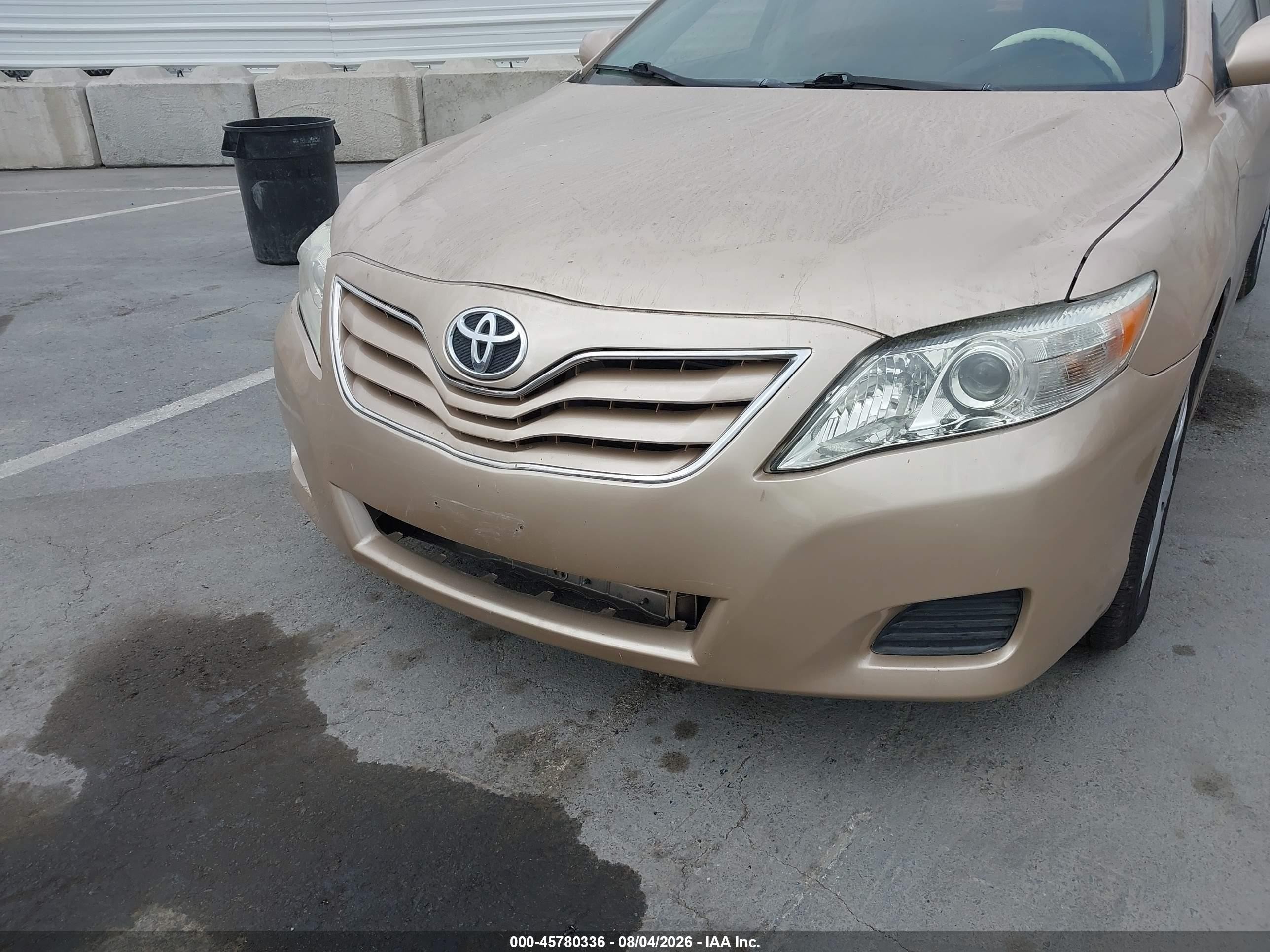 2011 Toyota Camry Le Champagne vin: 4T1BF3EK3BU229573