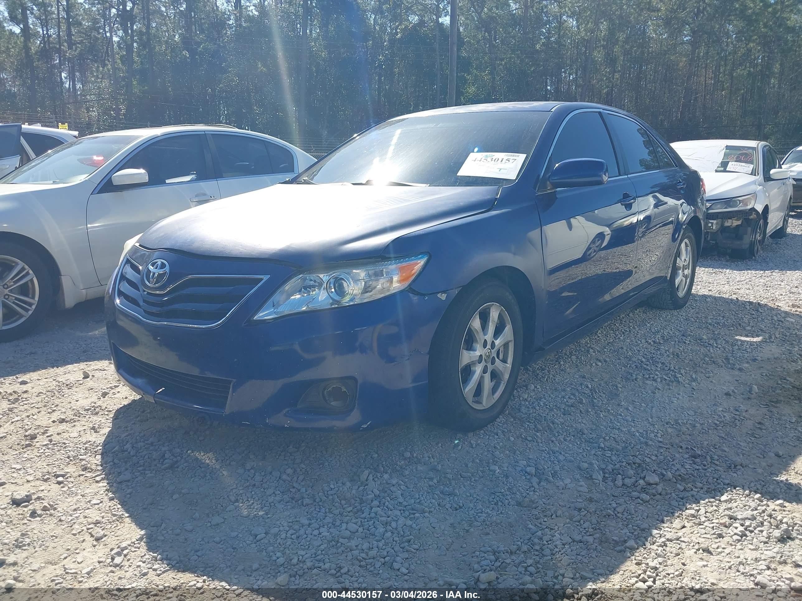 2011 Toyota Camry Le Blue vin: 4T1BF3EK3BU591435