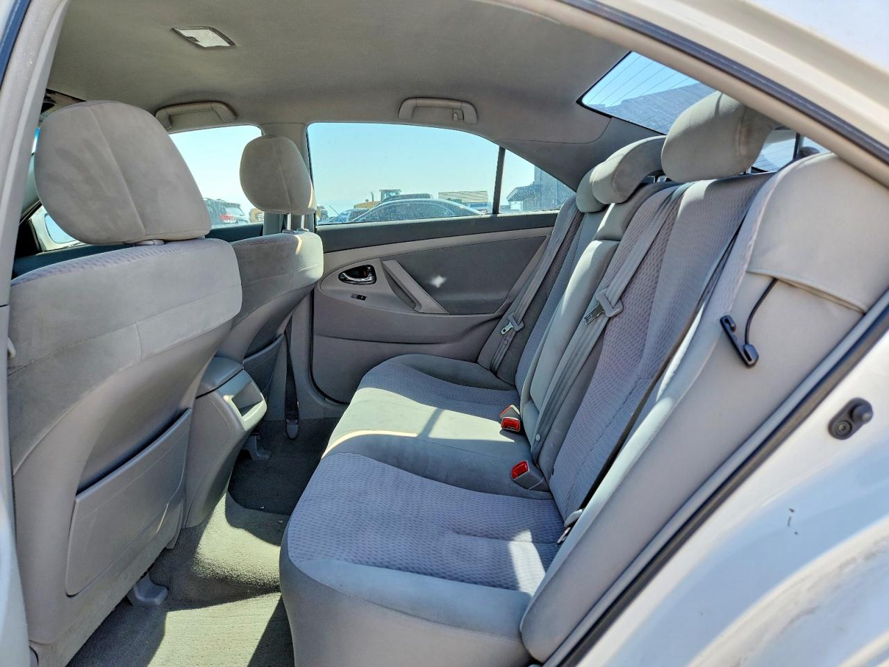 2011 Toyota Camry Le White vin: 4T1BF3EK3BU603356