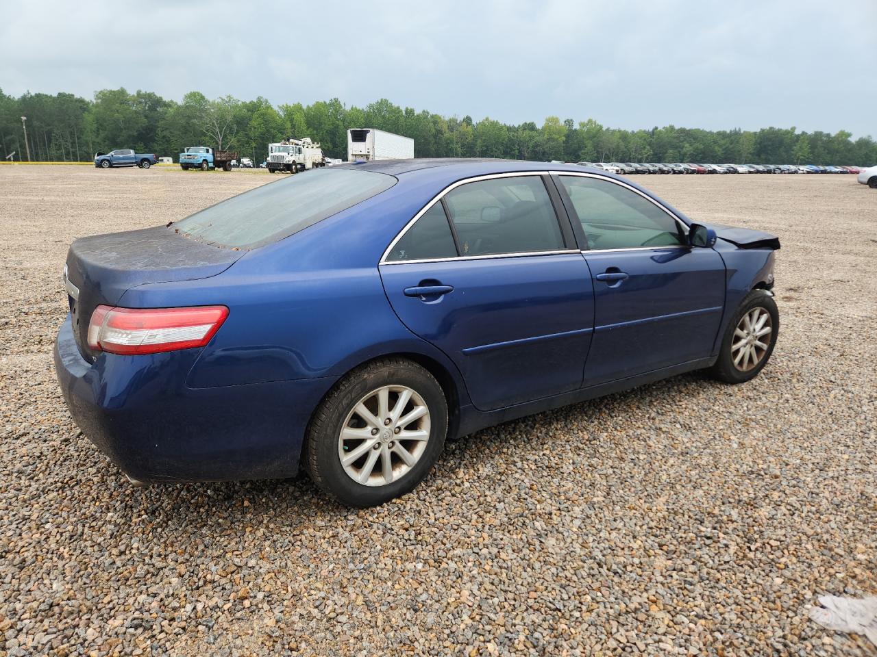 2011 Toyota Camry Xle Blue vin: 4T1BF3EK3BU607231