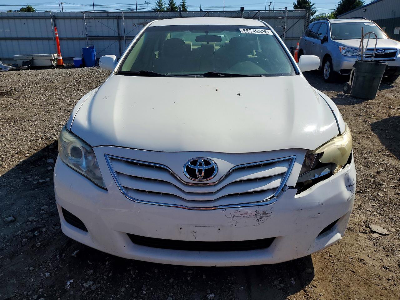 2011 Toyota Camry Base White vin: 4T1BF3EK3BU615720