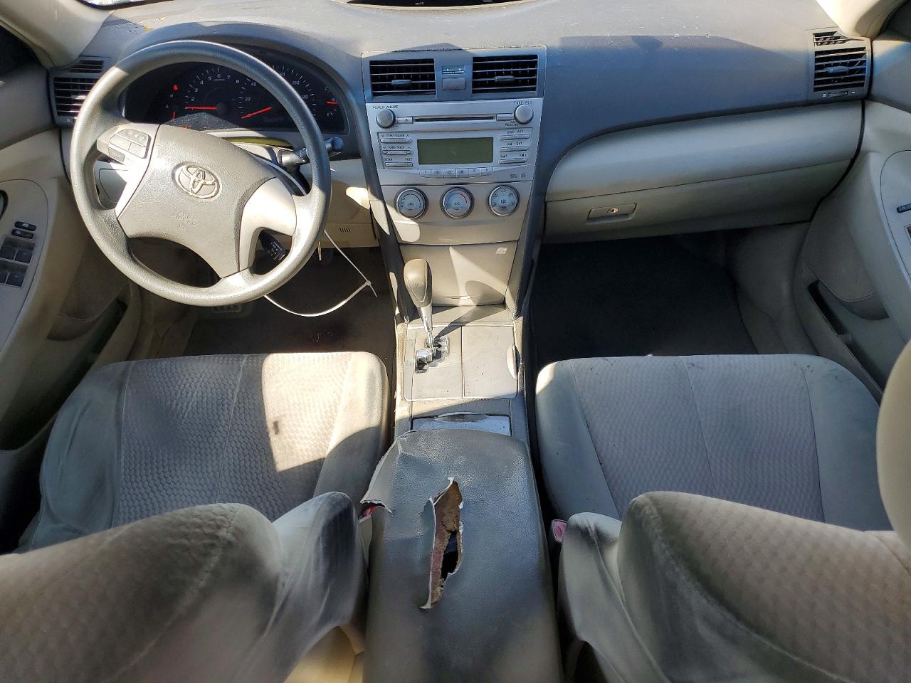 2011 Toyota Camry Base White vin: 4T1BF3EK3BU615720