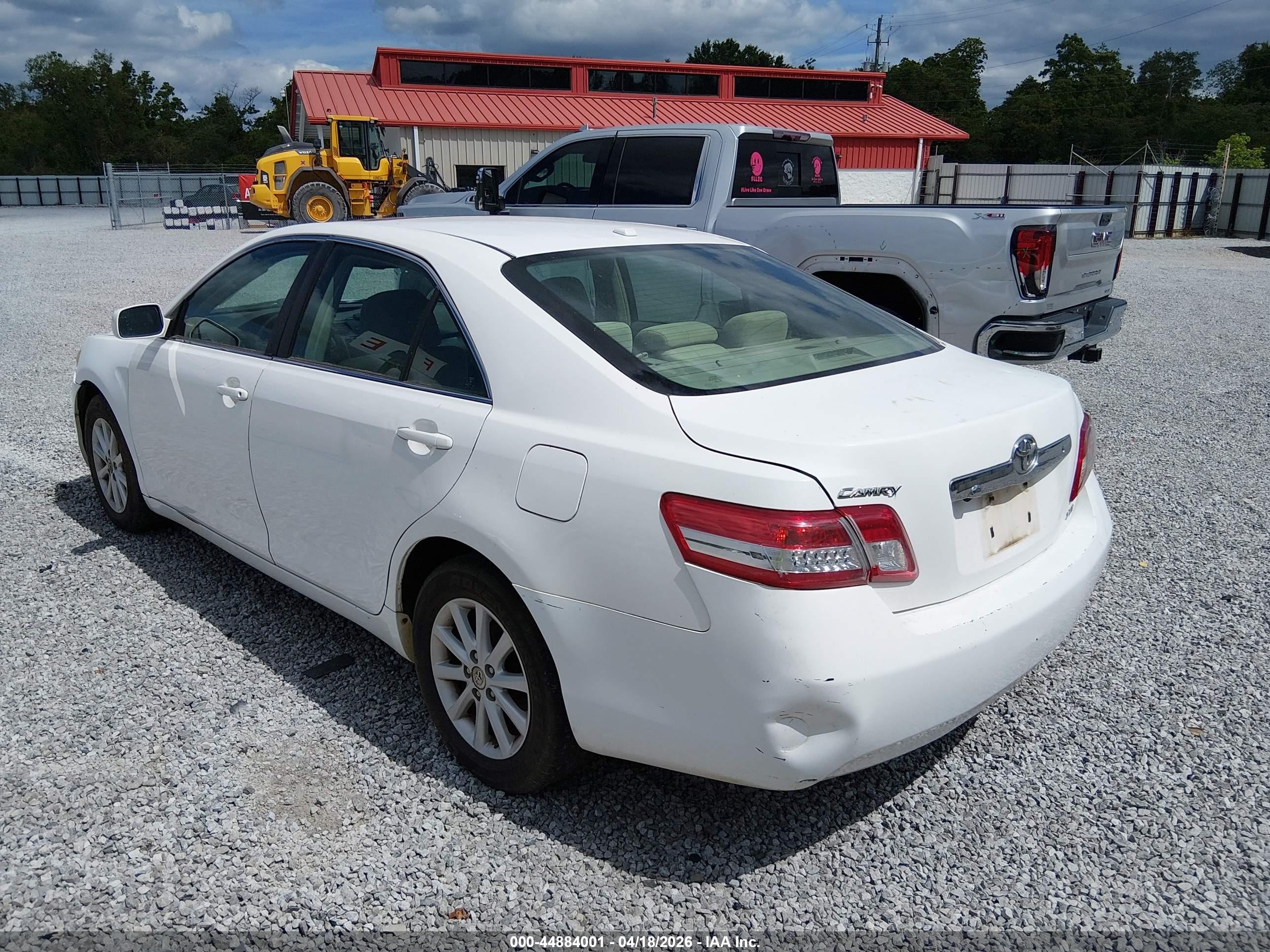 2011 Toyota Camry Xle White vin: 4T1BF3EK3BU635269