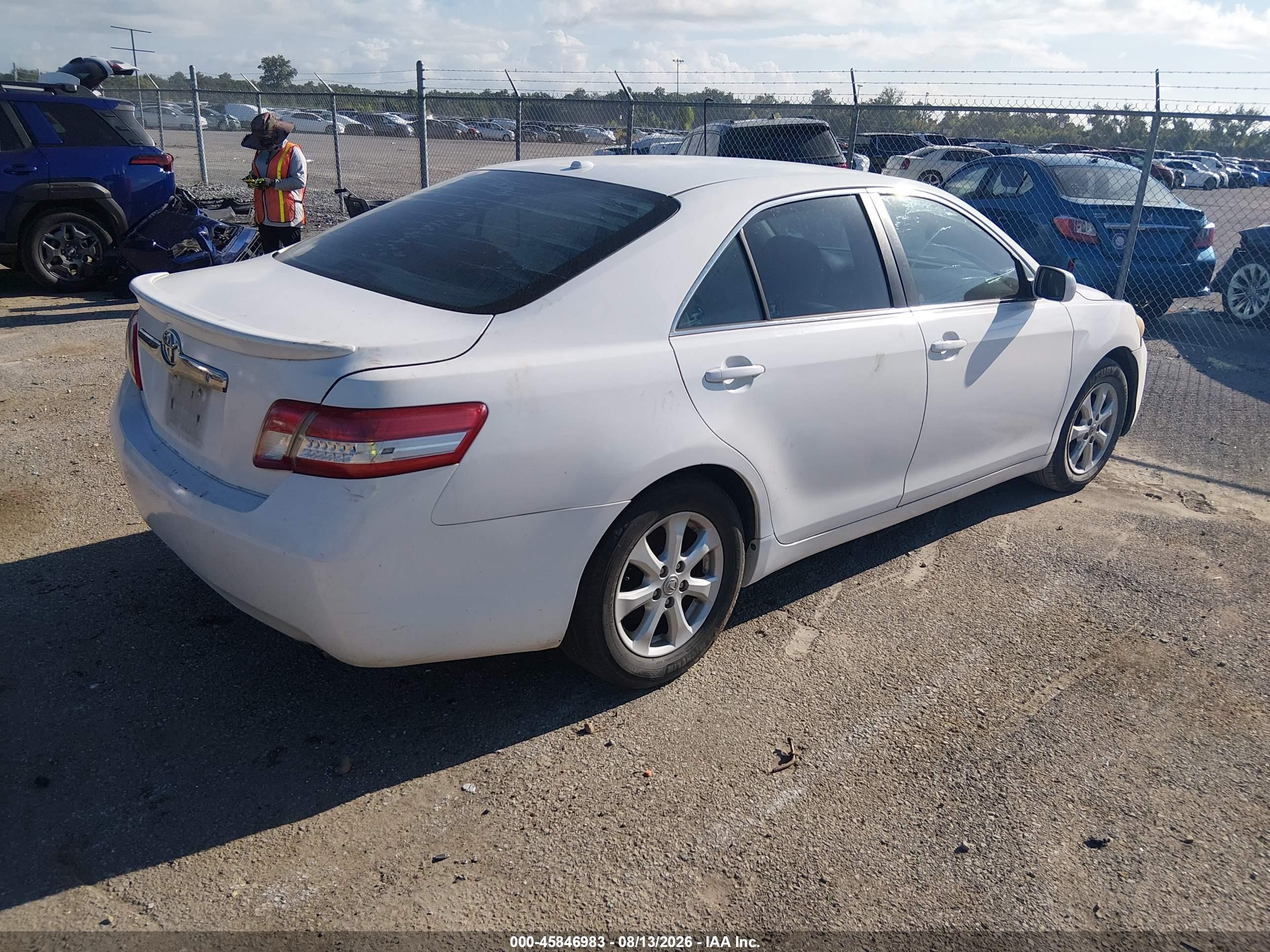 2011 Toyota Camry Le Белый vin: 4T1BF3EK3BU649494