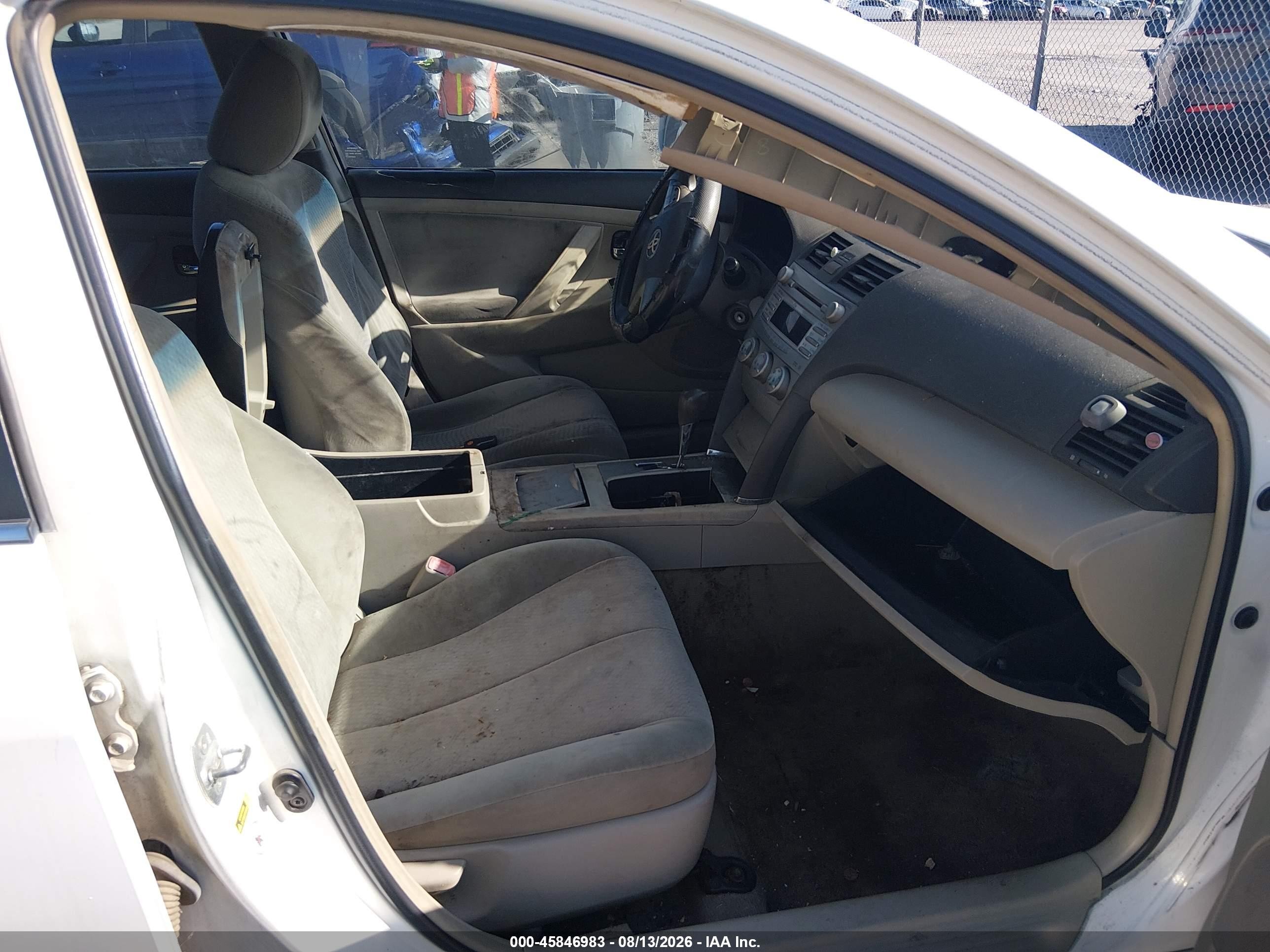 2011 Toyota Camry Le Белый vin: 4T1BF3EK3BU649494