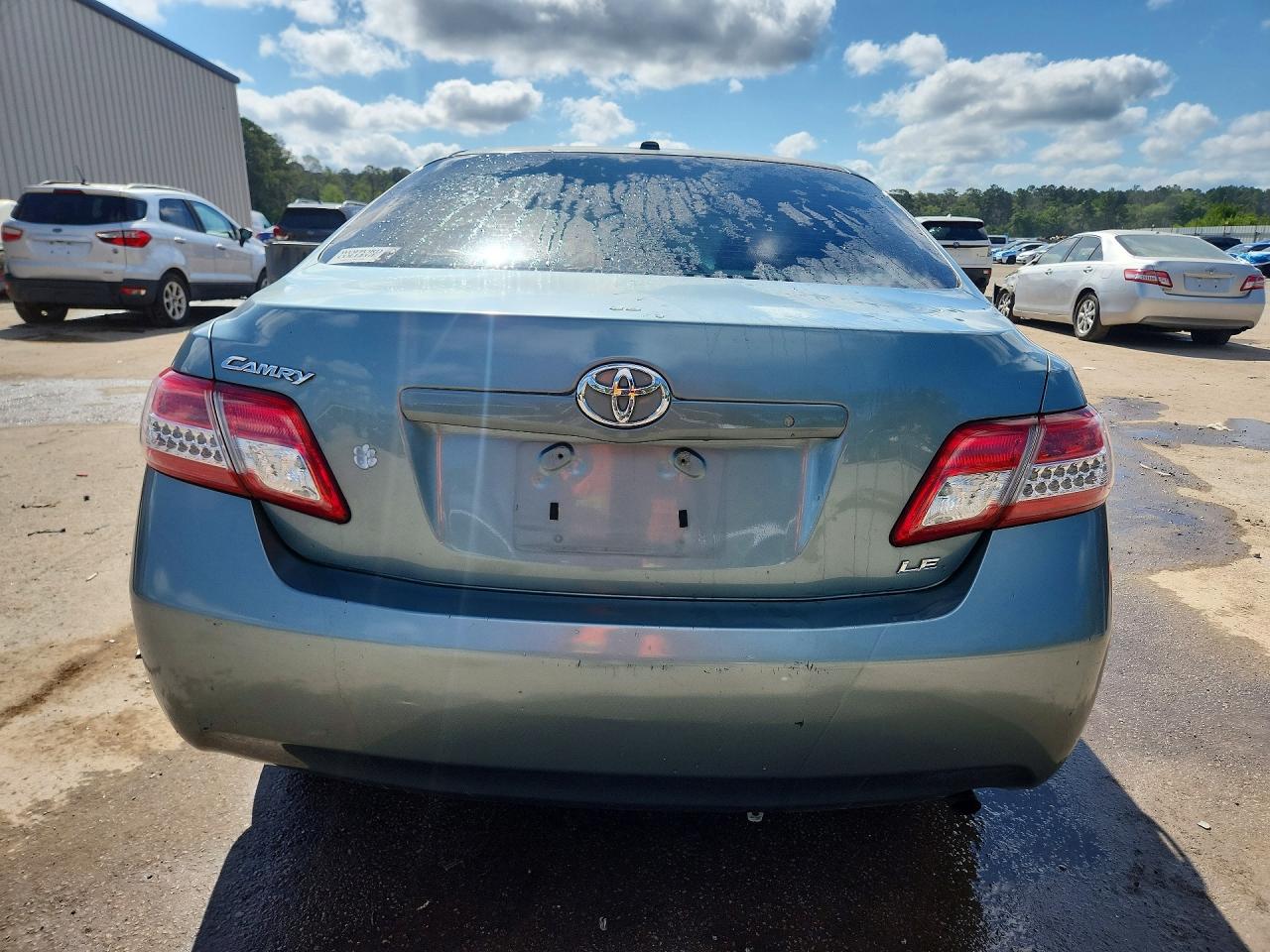 2011 Toyota Camry Le Green vin: 4T1BF3EK3BU659135