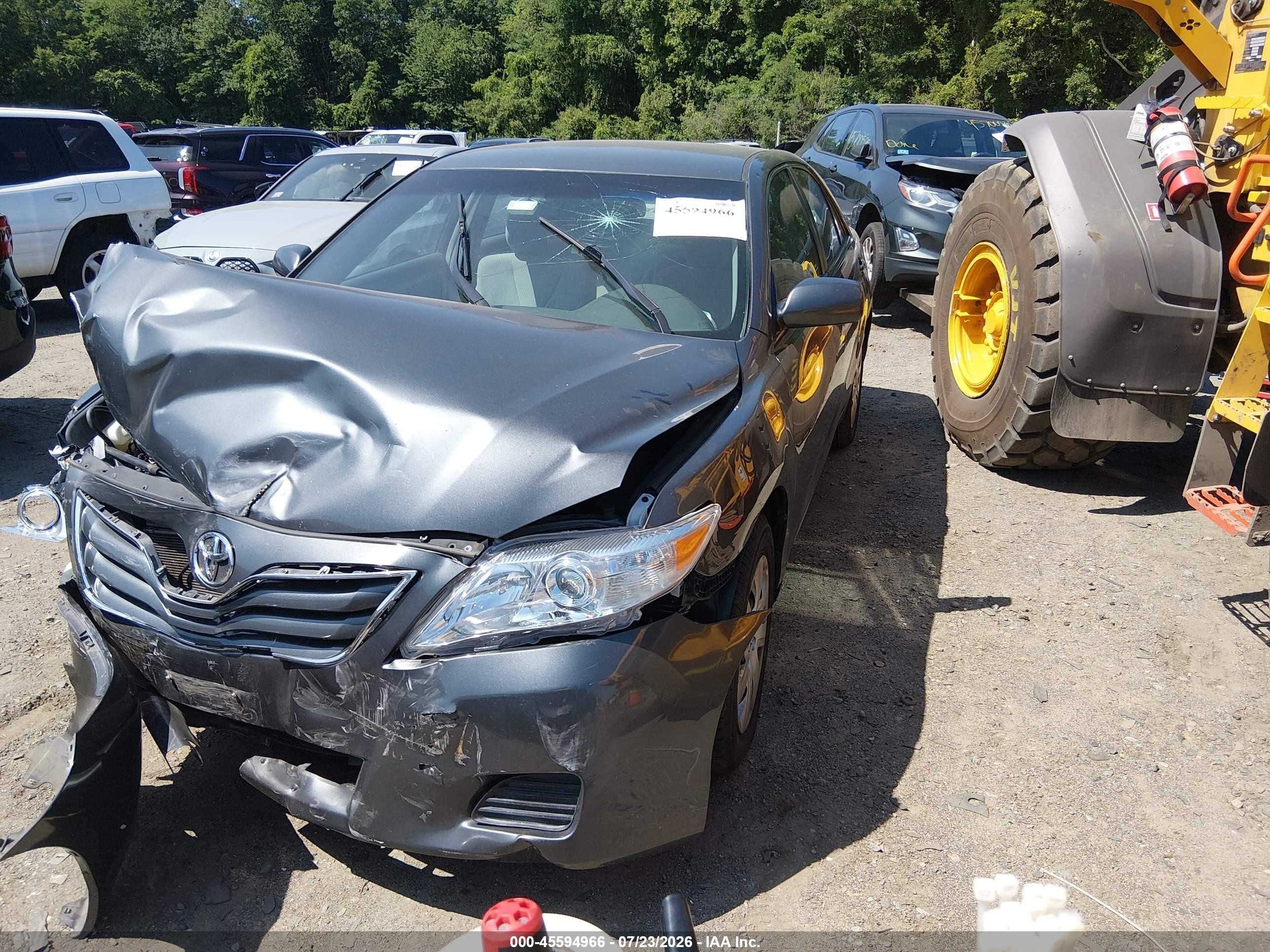 2011 Toyota Camry Le Gray vin: 4T1BF3EK3BU659538