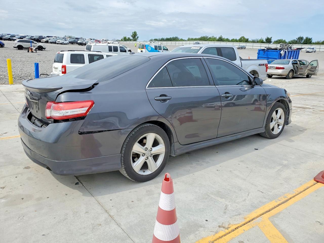 2011 Toyota Camry Se Gray vin: 4T1BF3EK3BU662004
