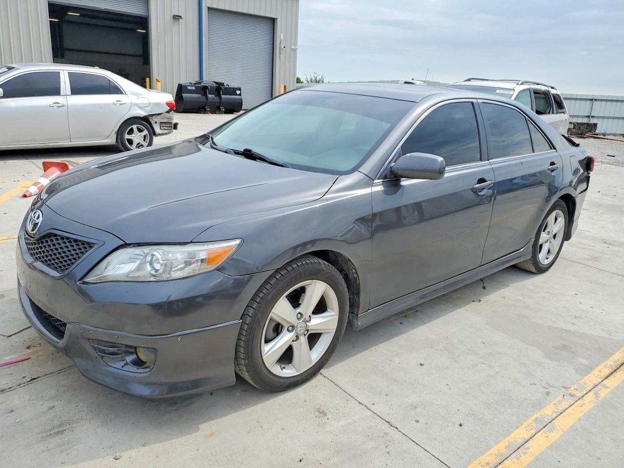 2011 Toyota Camry Se Серый vin: 4T1BF3EK3BU662004